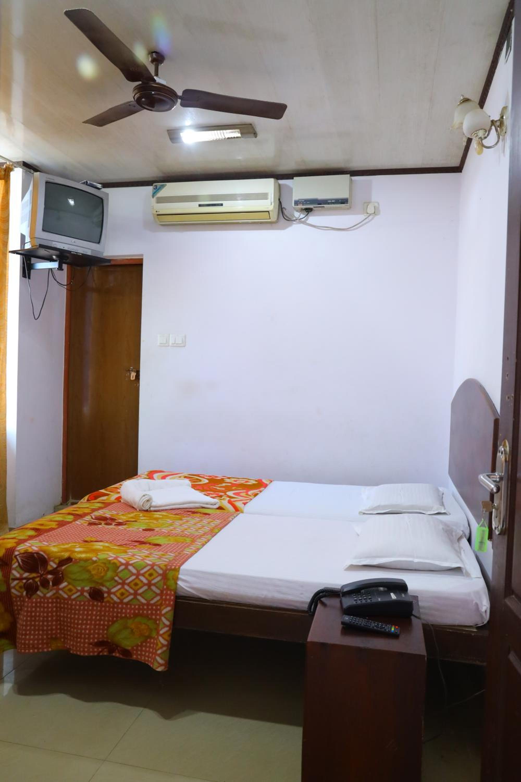 Standard Double Room photo 3