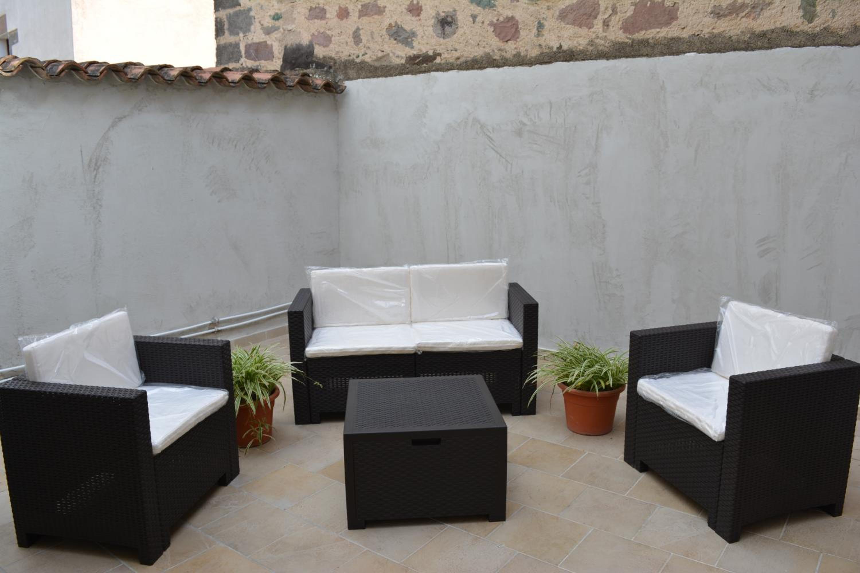 Family Room with Terrace - Photo 6