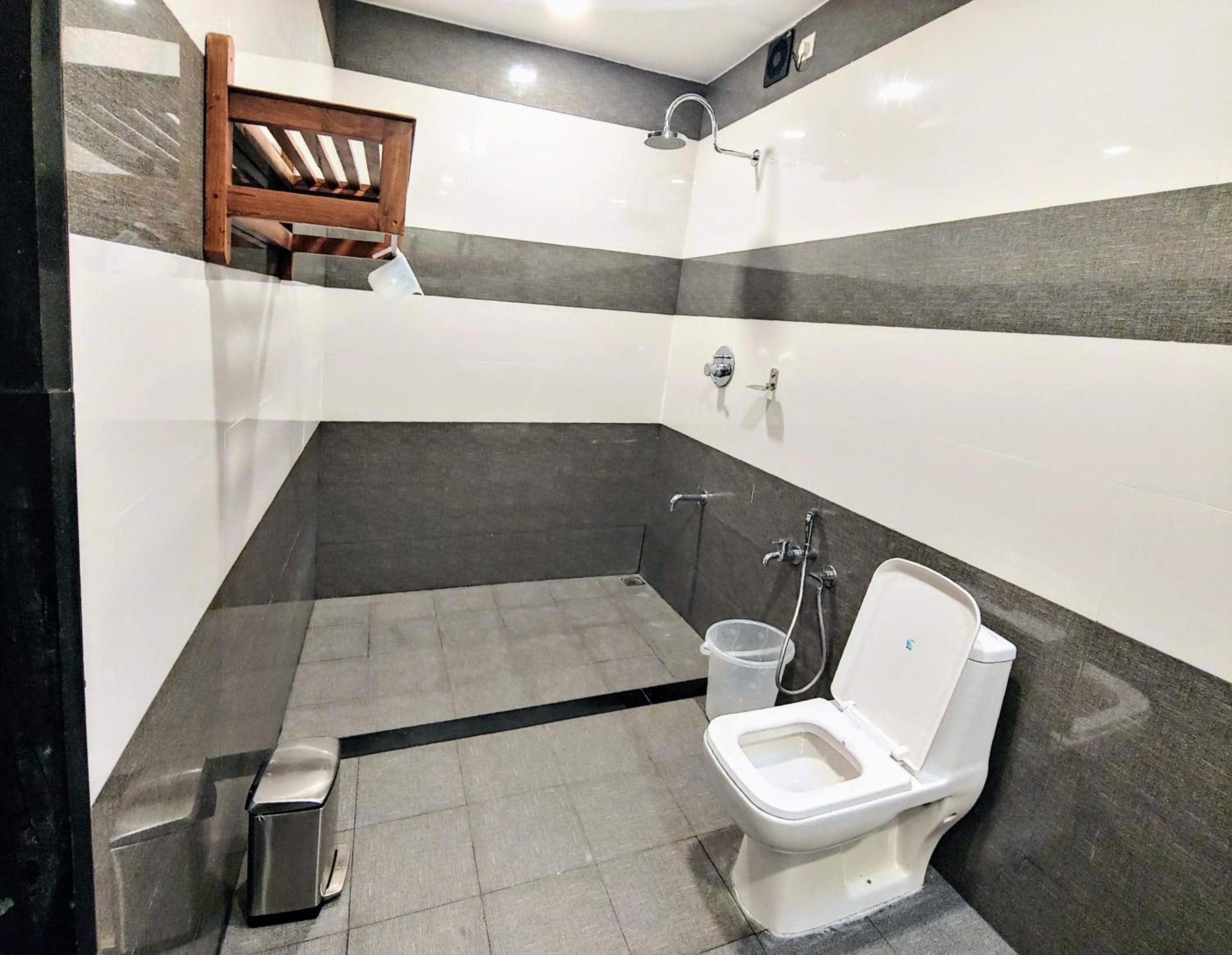 Standard Double Room - Photo 3