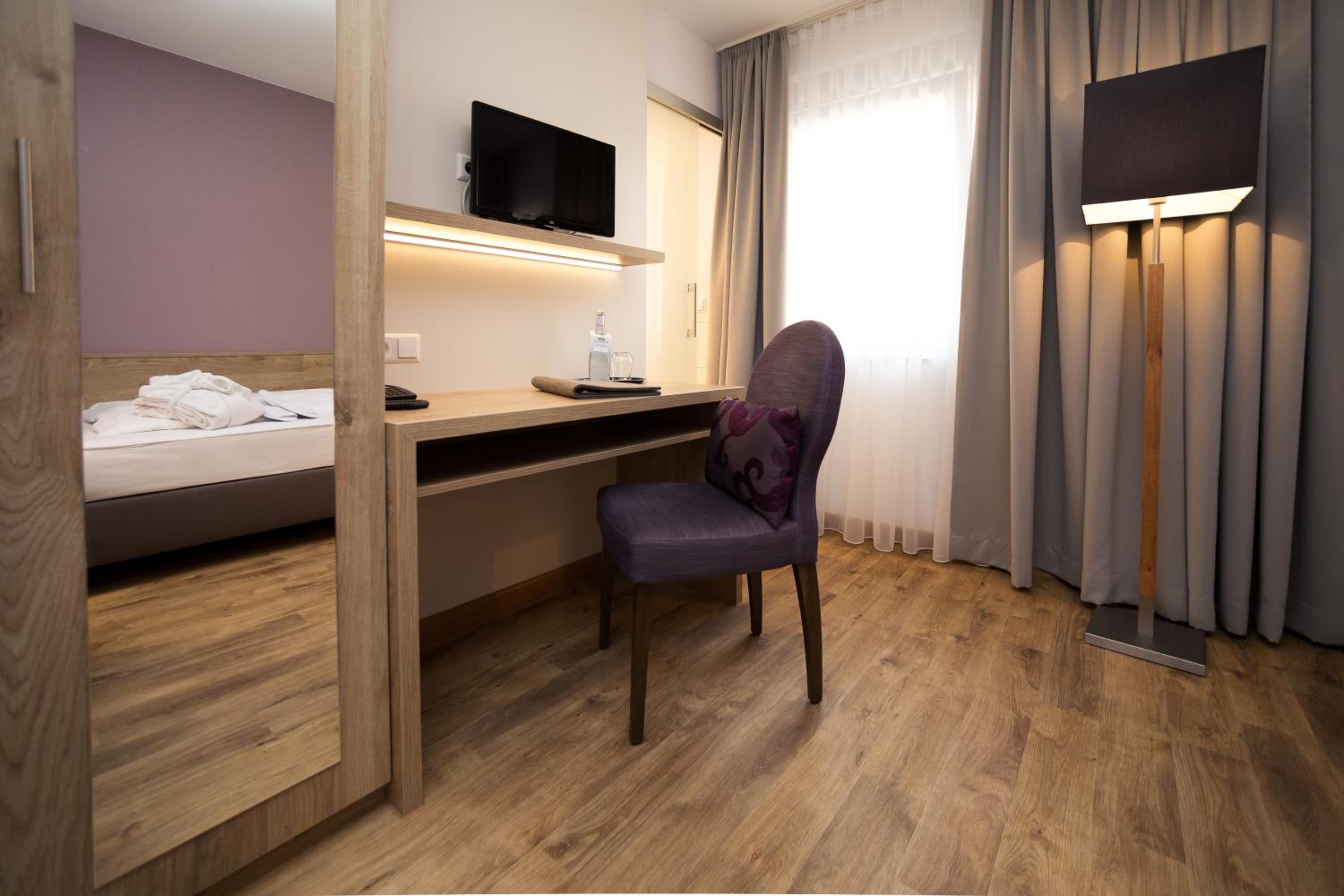 Standard Double Room photo 3