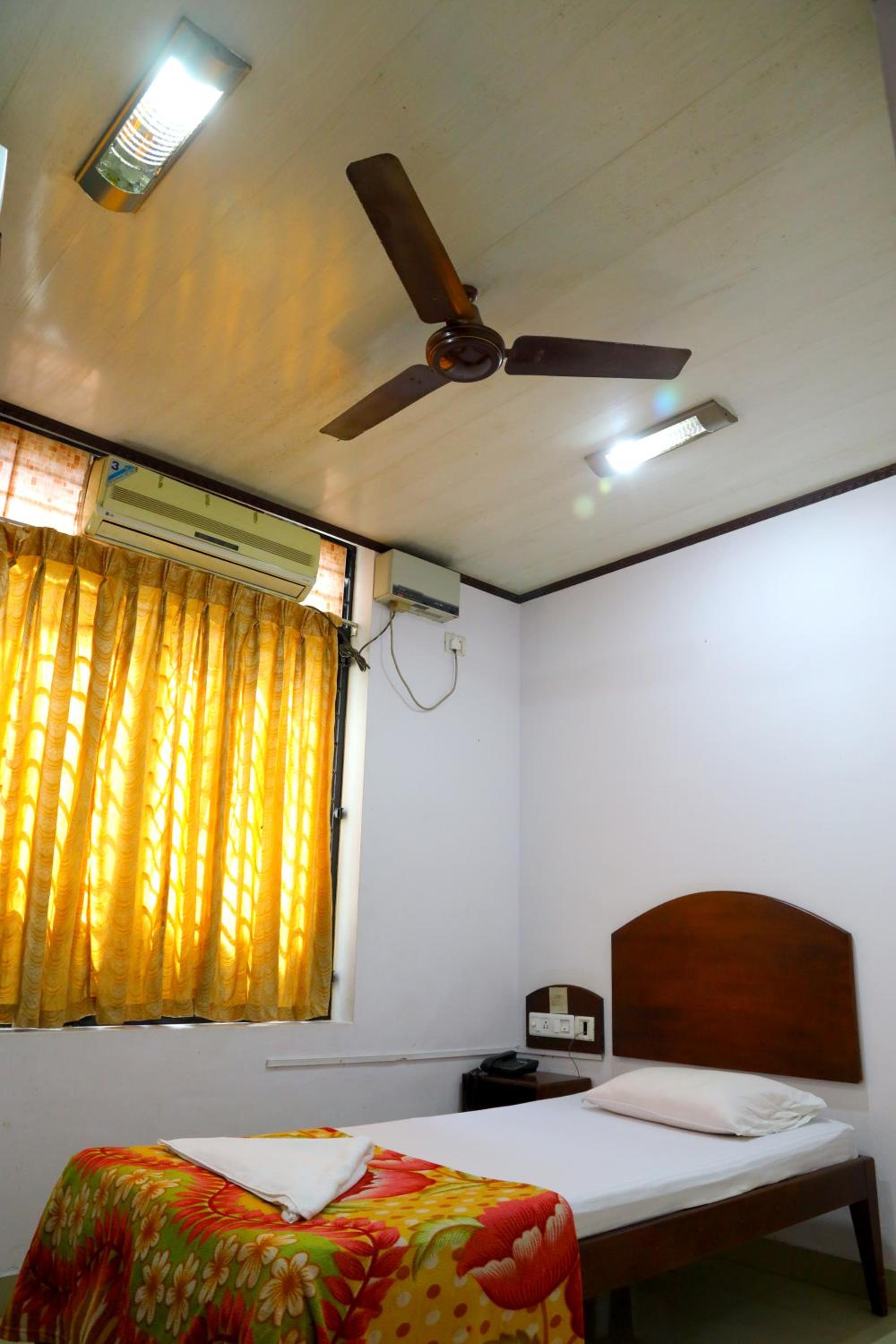 Standard Single Room photo 3