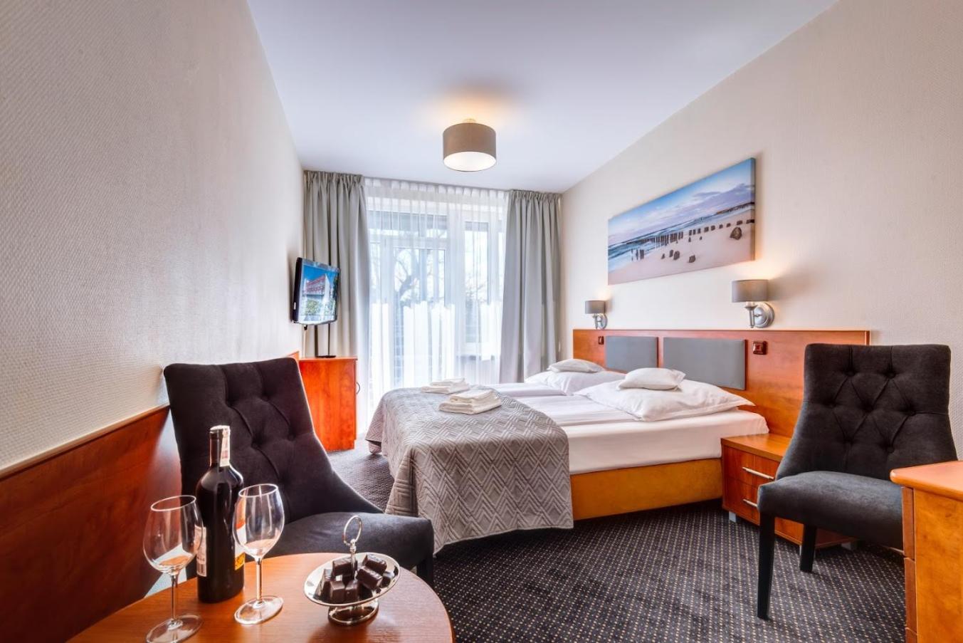 Deluxe Room - Photo 3