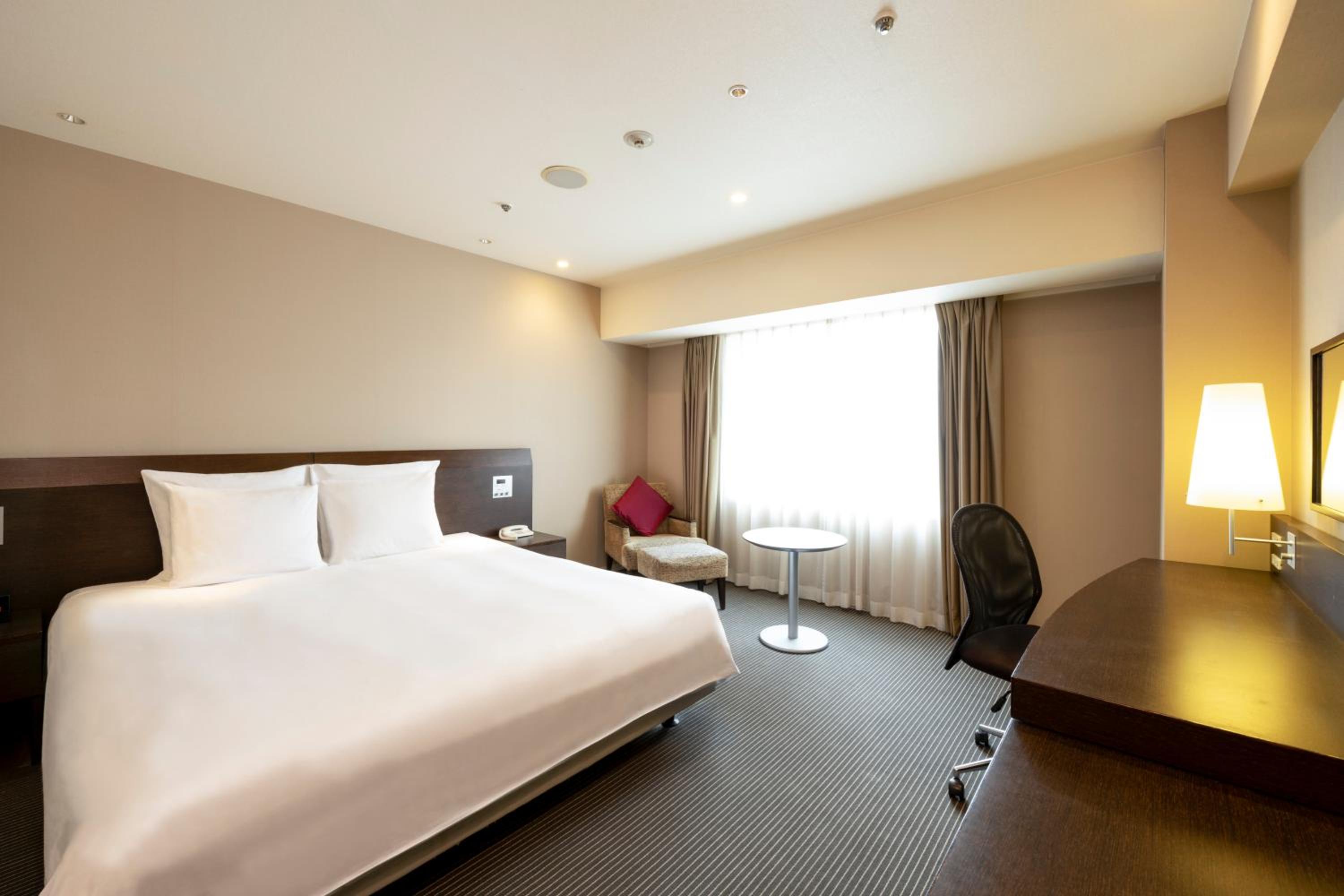 Premium King Room With City View - Smoking