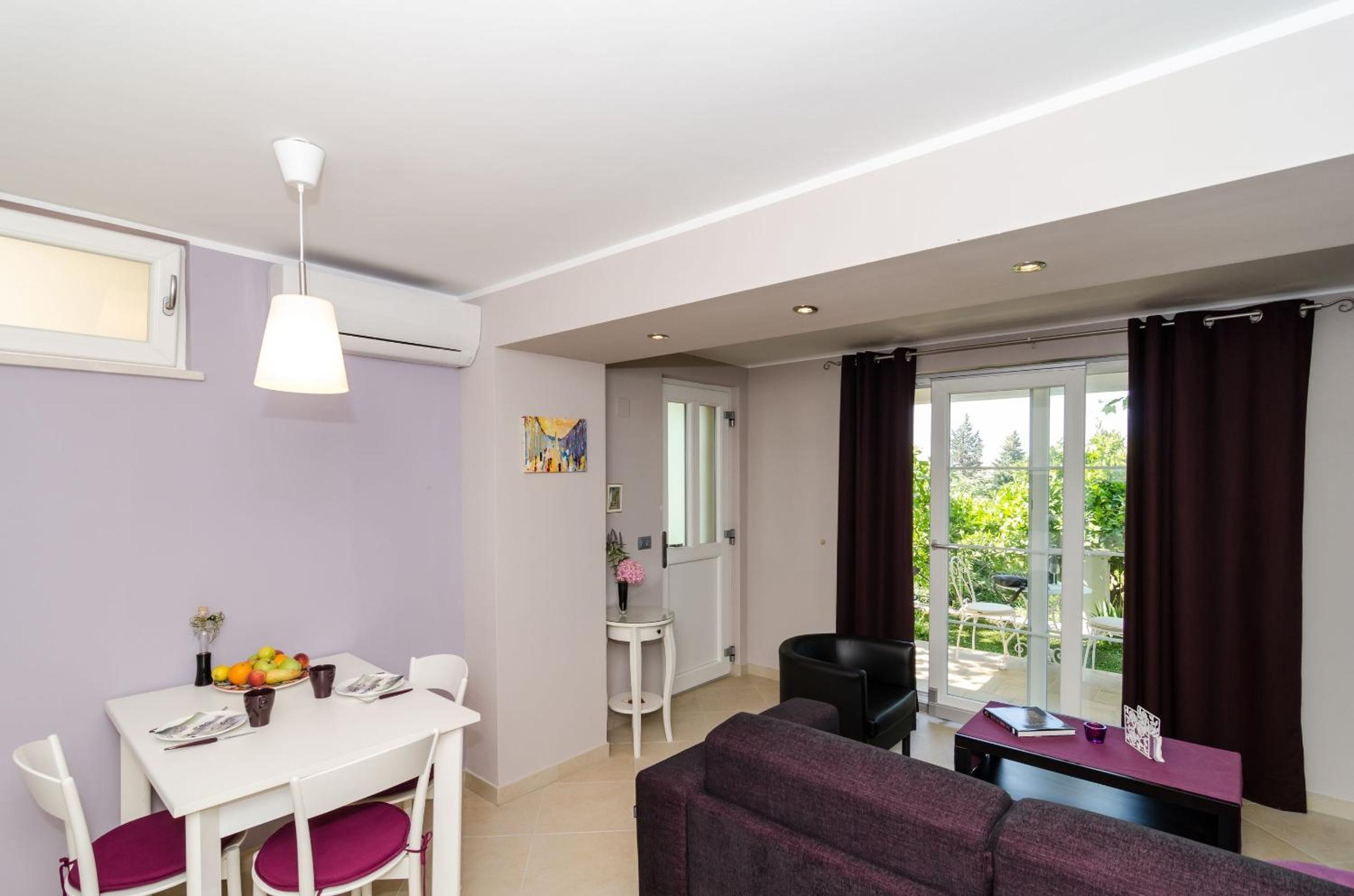 Comfort One-Bedroom Apartment with Terrace