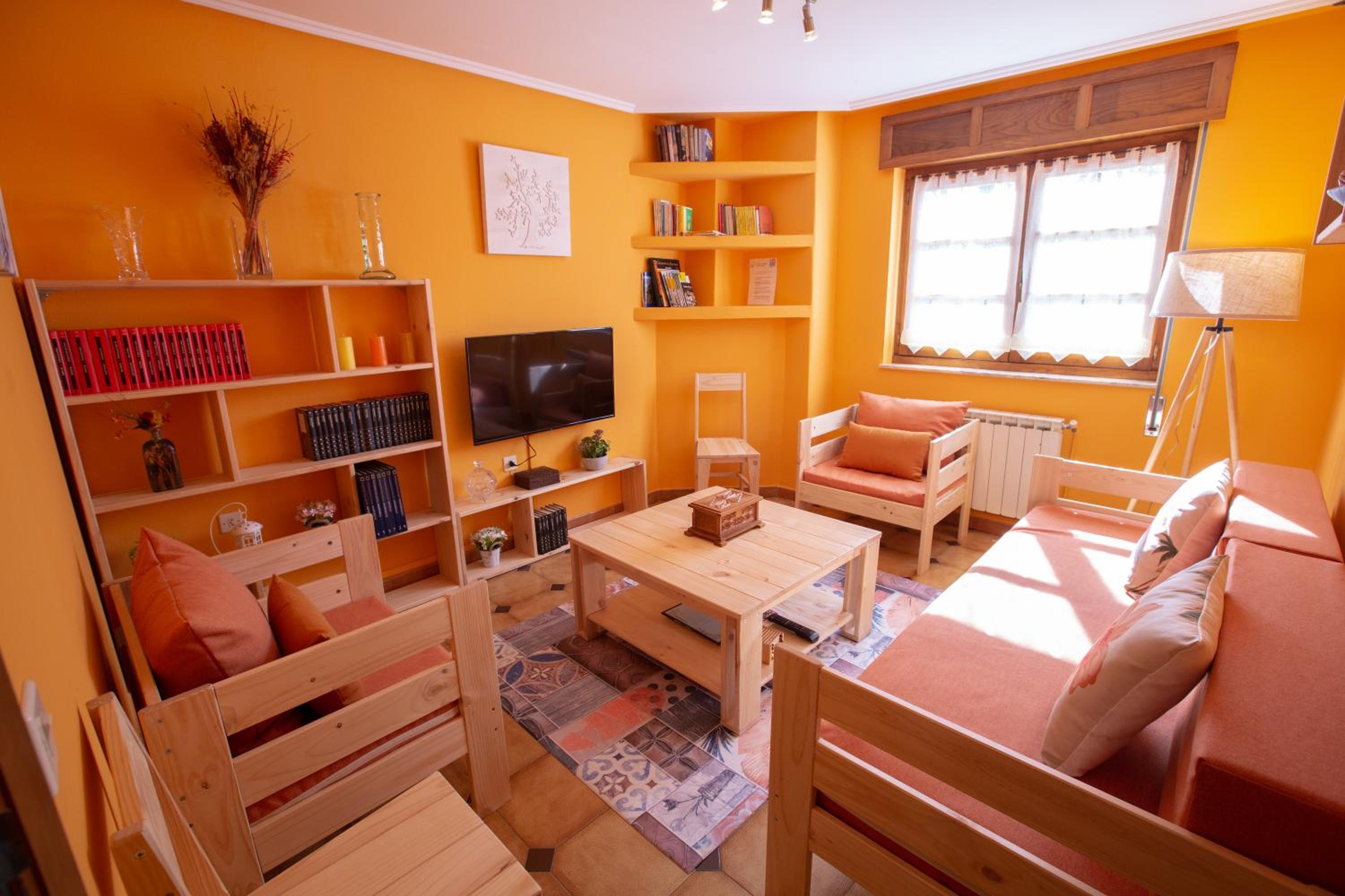 Three-Bedroom Townhouse - Photo 28
