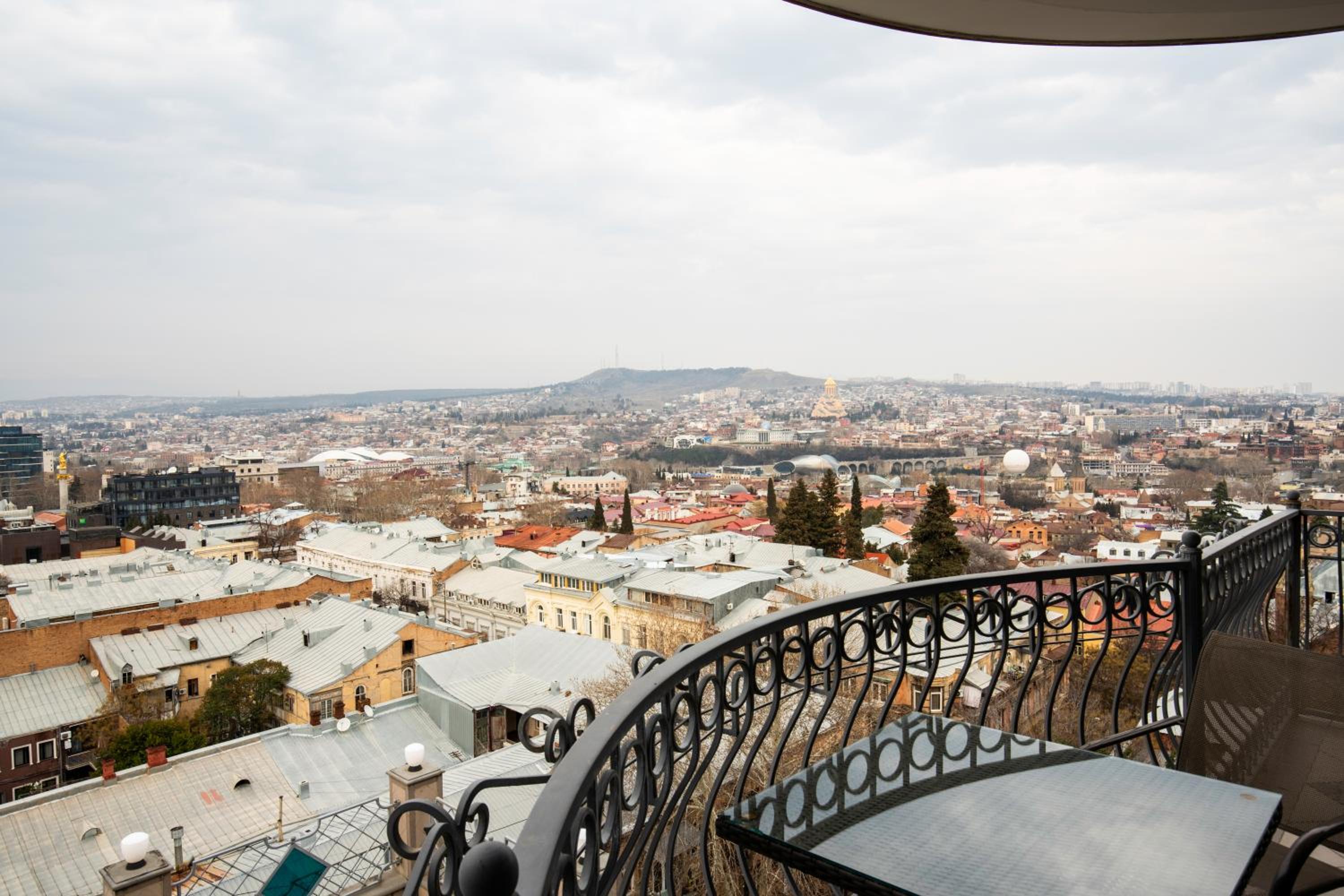 Suite with Balcony - Photo 8
