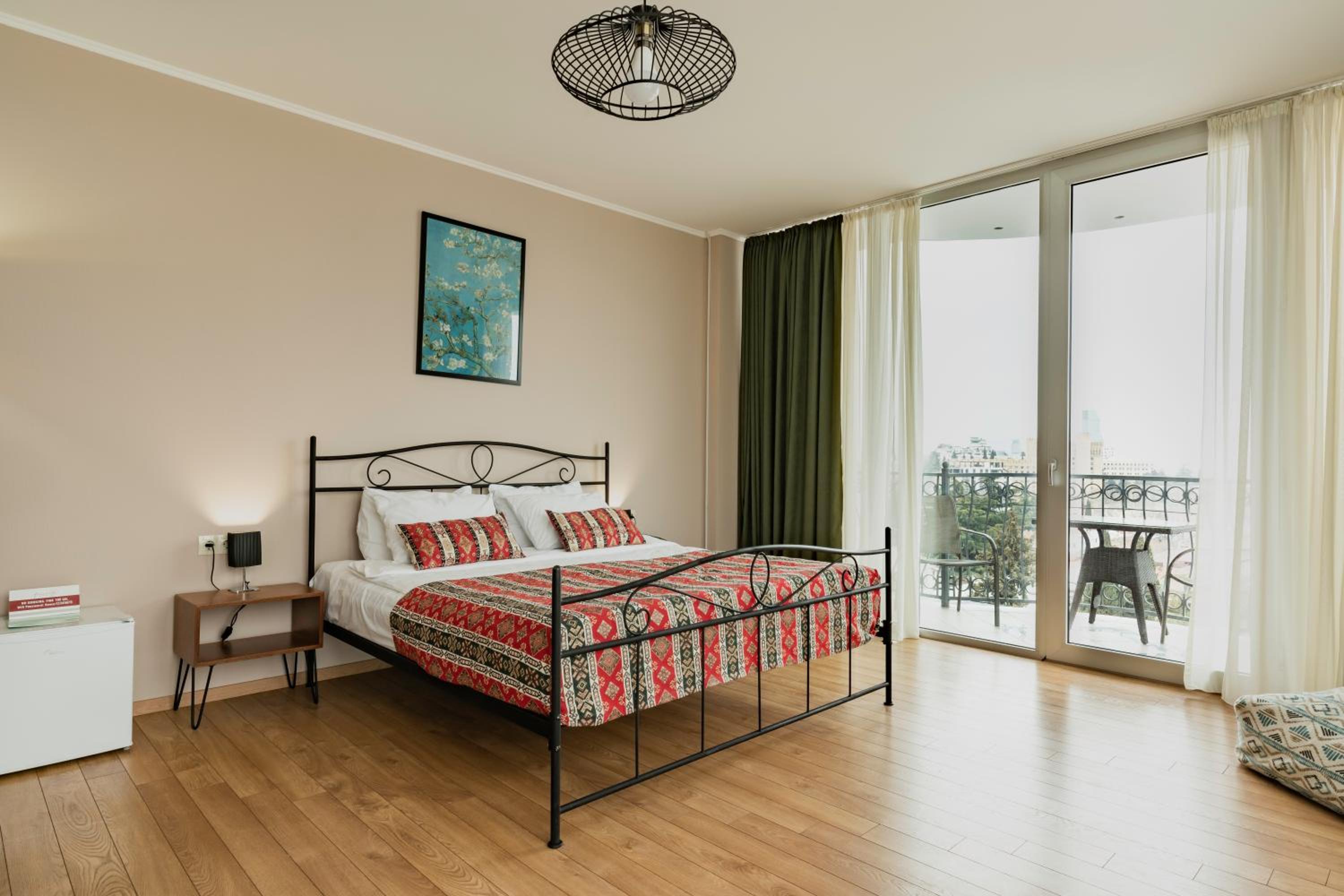 Suite with Balcony - Photo 1