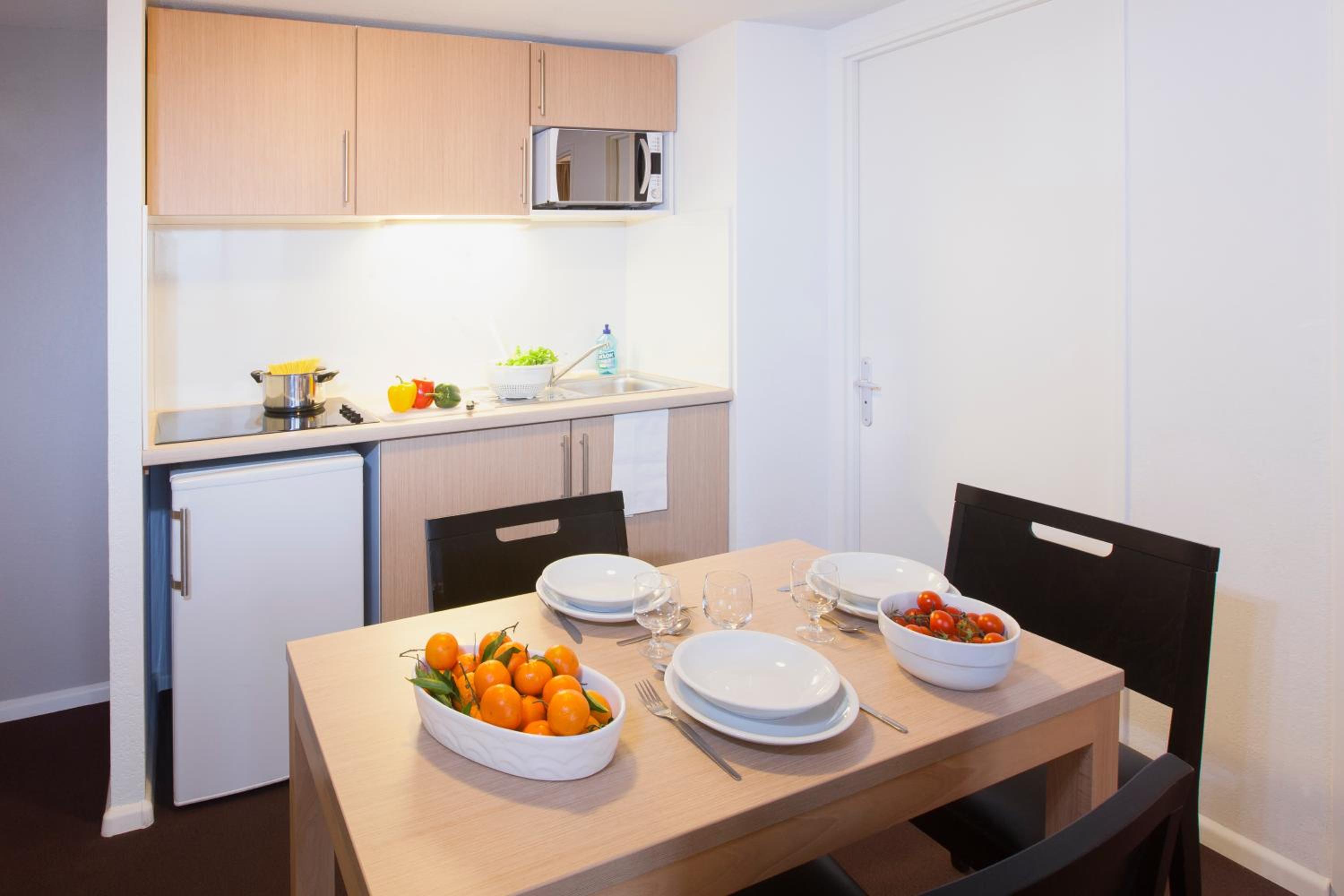 One-Bedroom Apartment - Photo 7