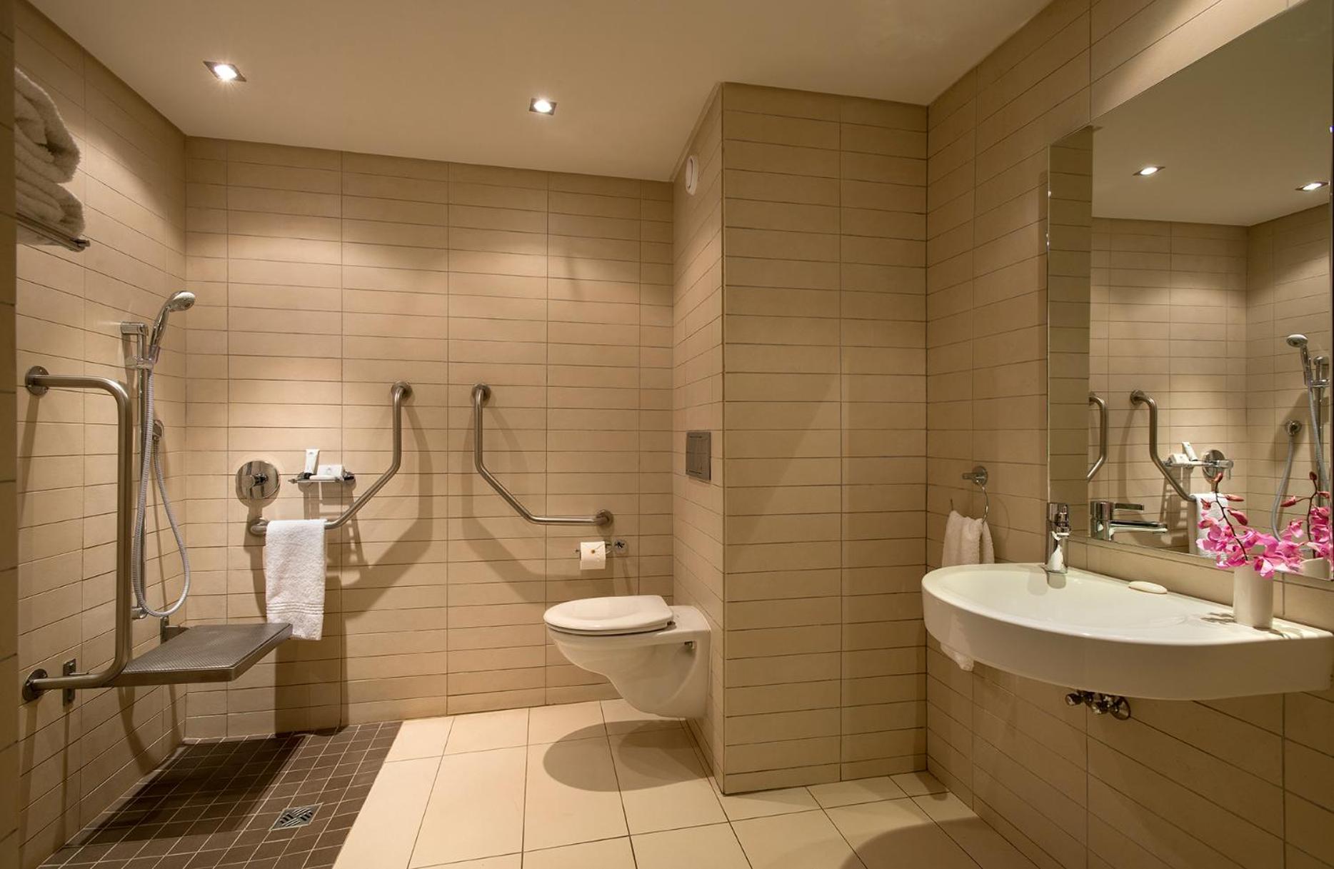 Double Room - Disability Access photo 2