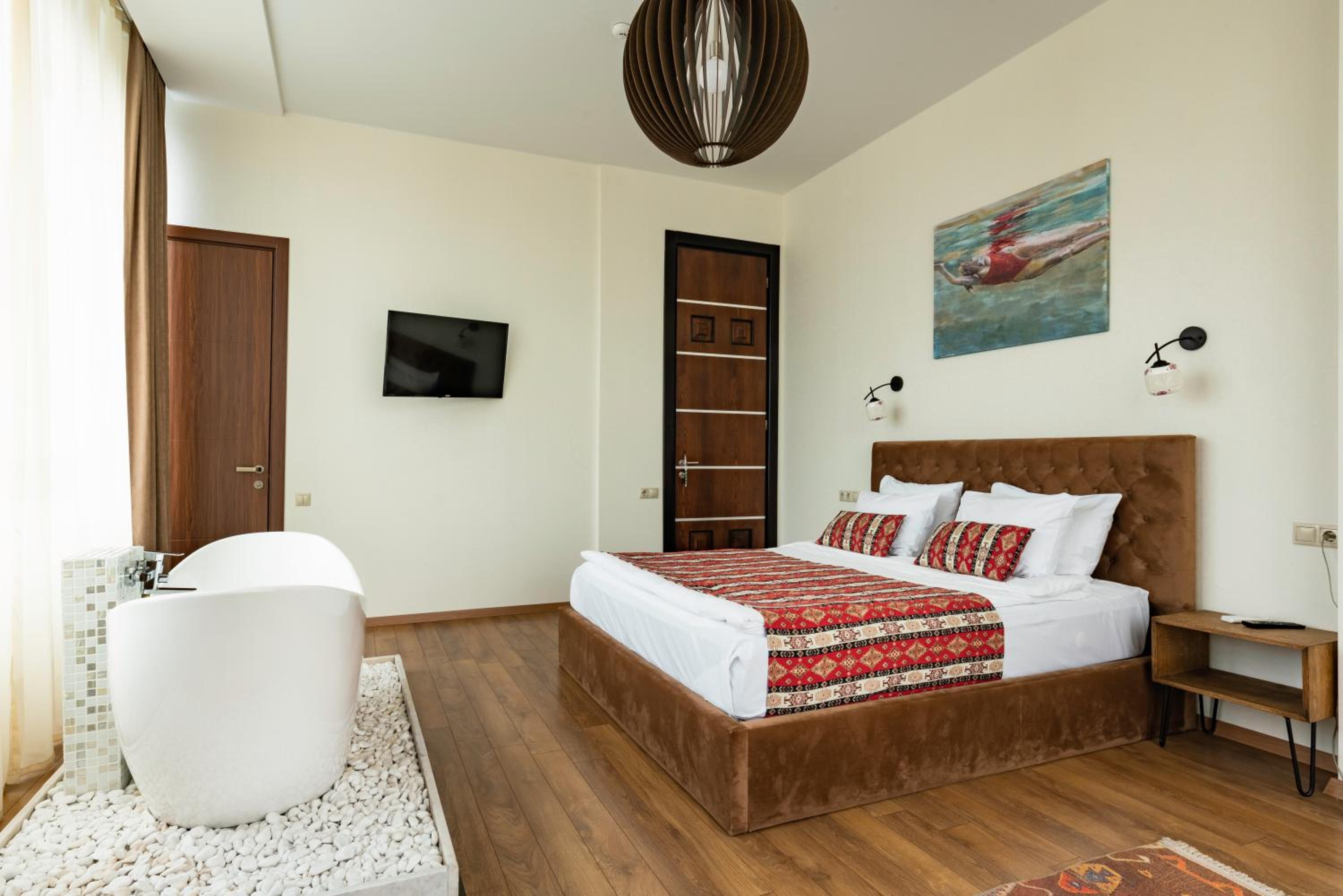 Suite with City View - Photo 4