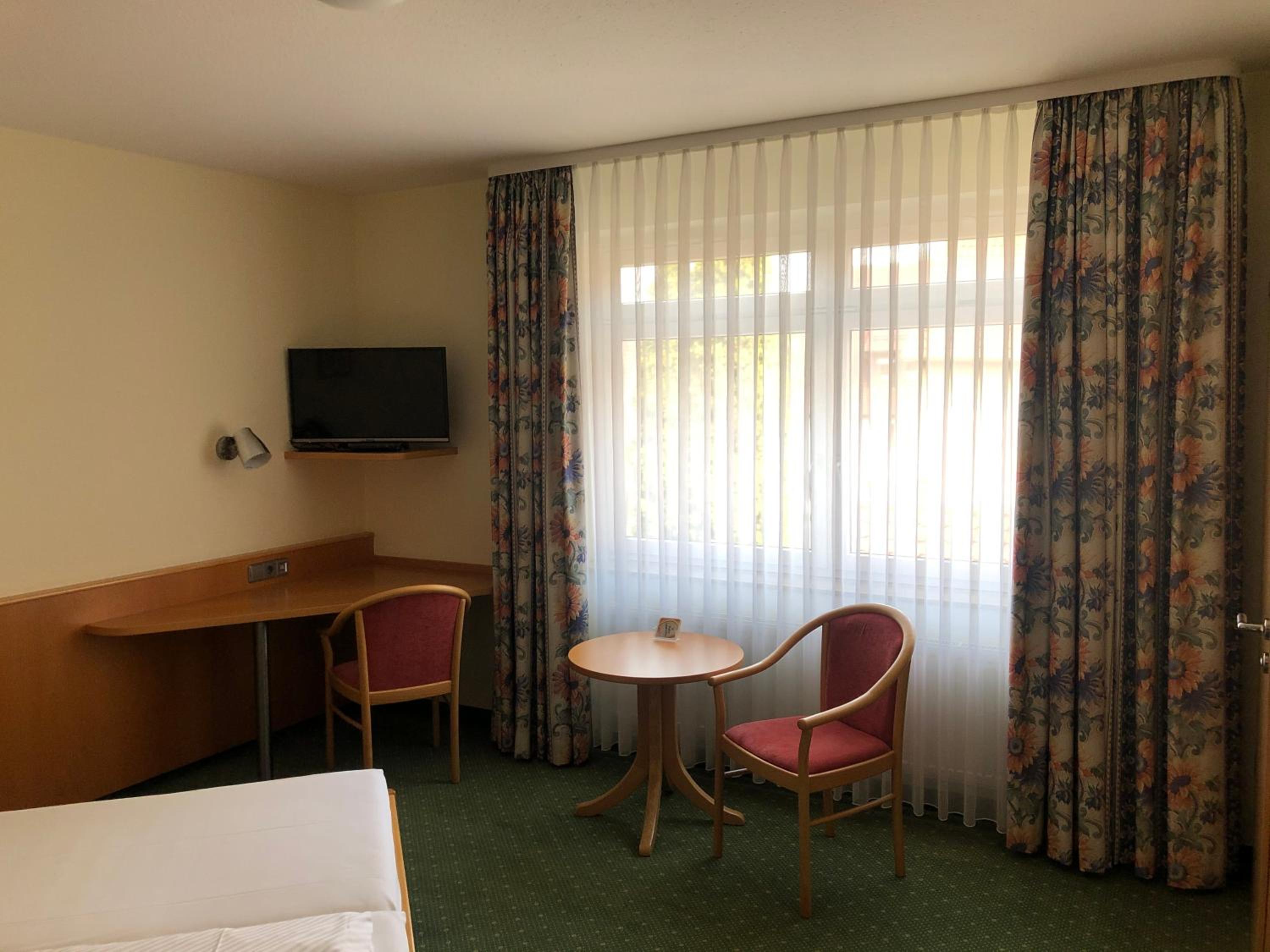 Double Room with Private Bathroom photo 3
