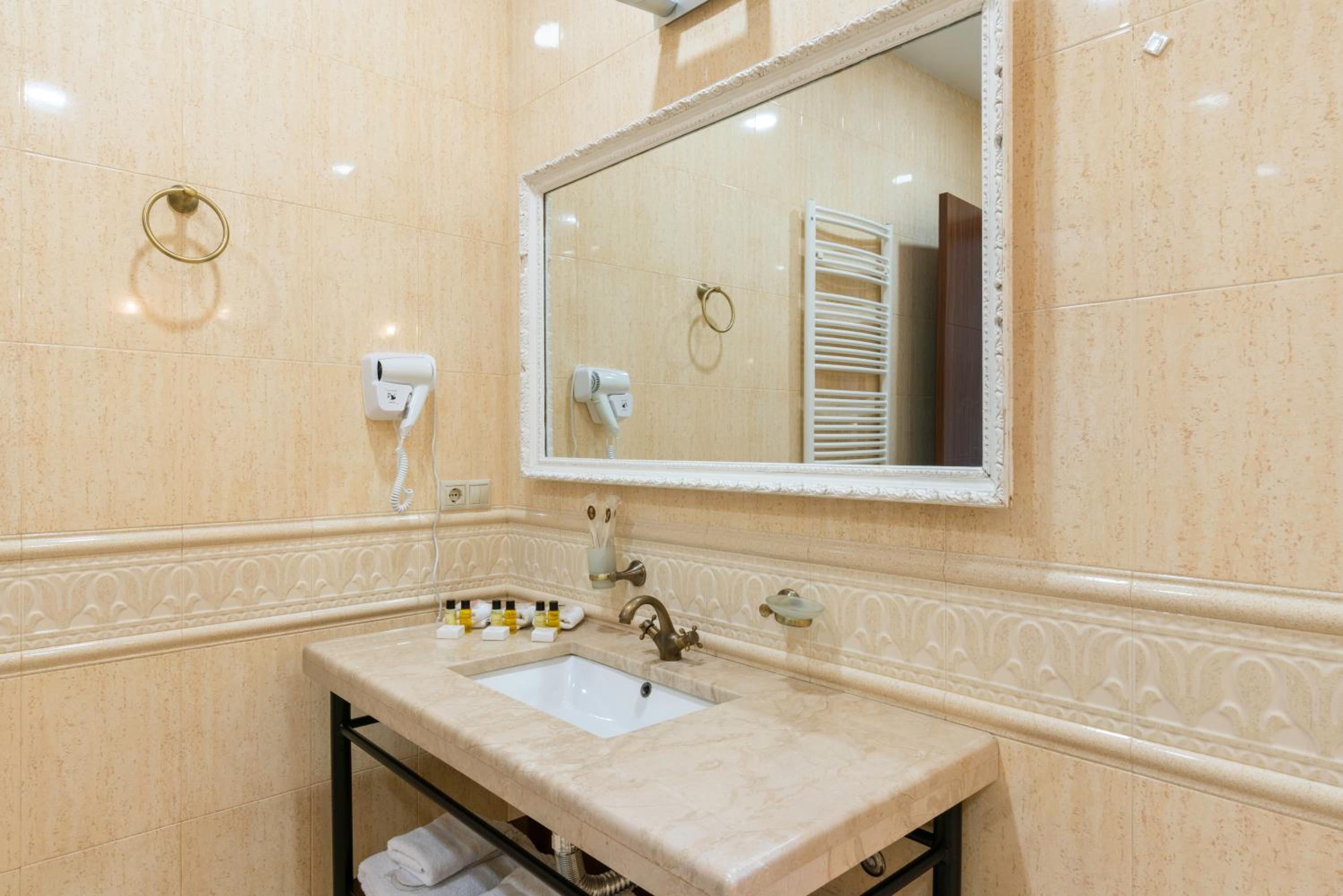 Junior Suite - Photo 3