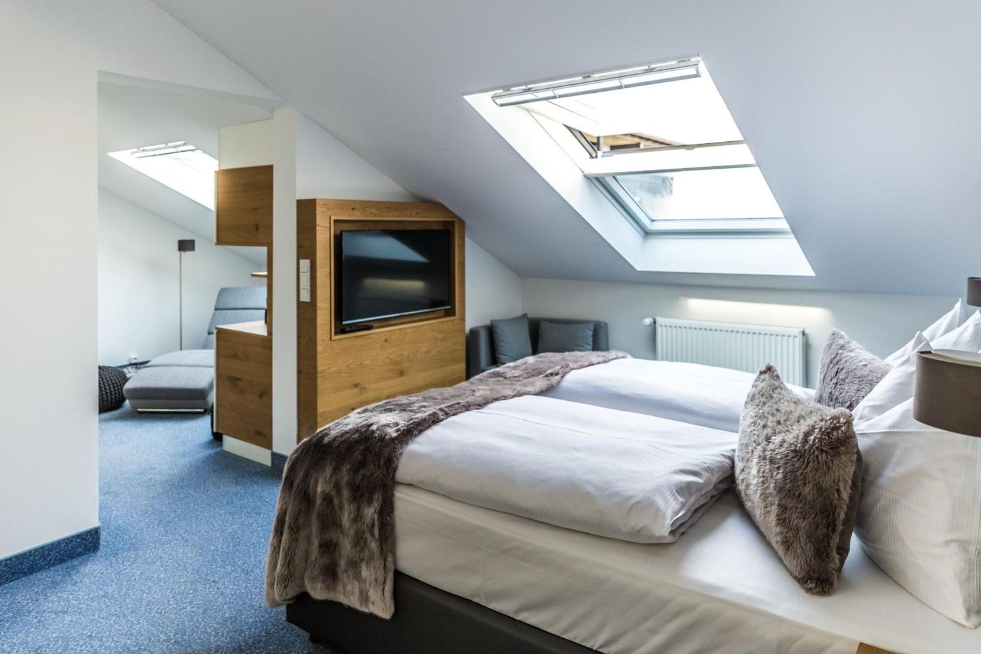 Large Double Room