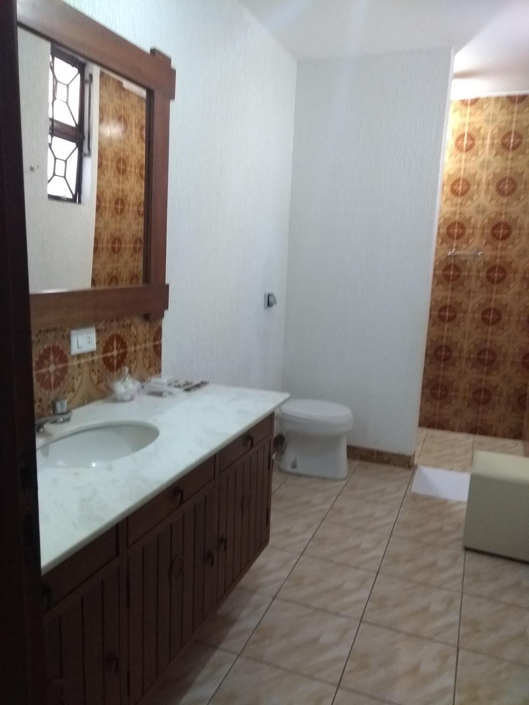 Deluxe King Room - Photo 5