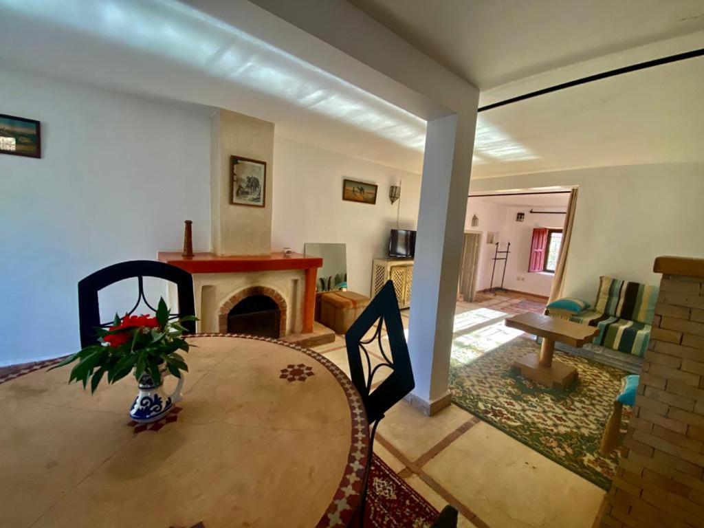 Apartment with Lake View - Photo 10