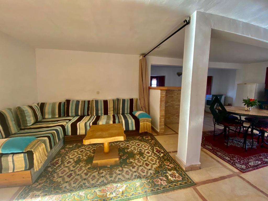 Apartment with Lake View - Photo 2