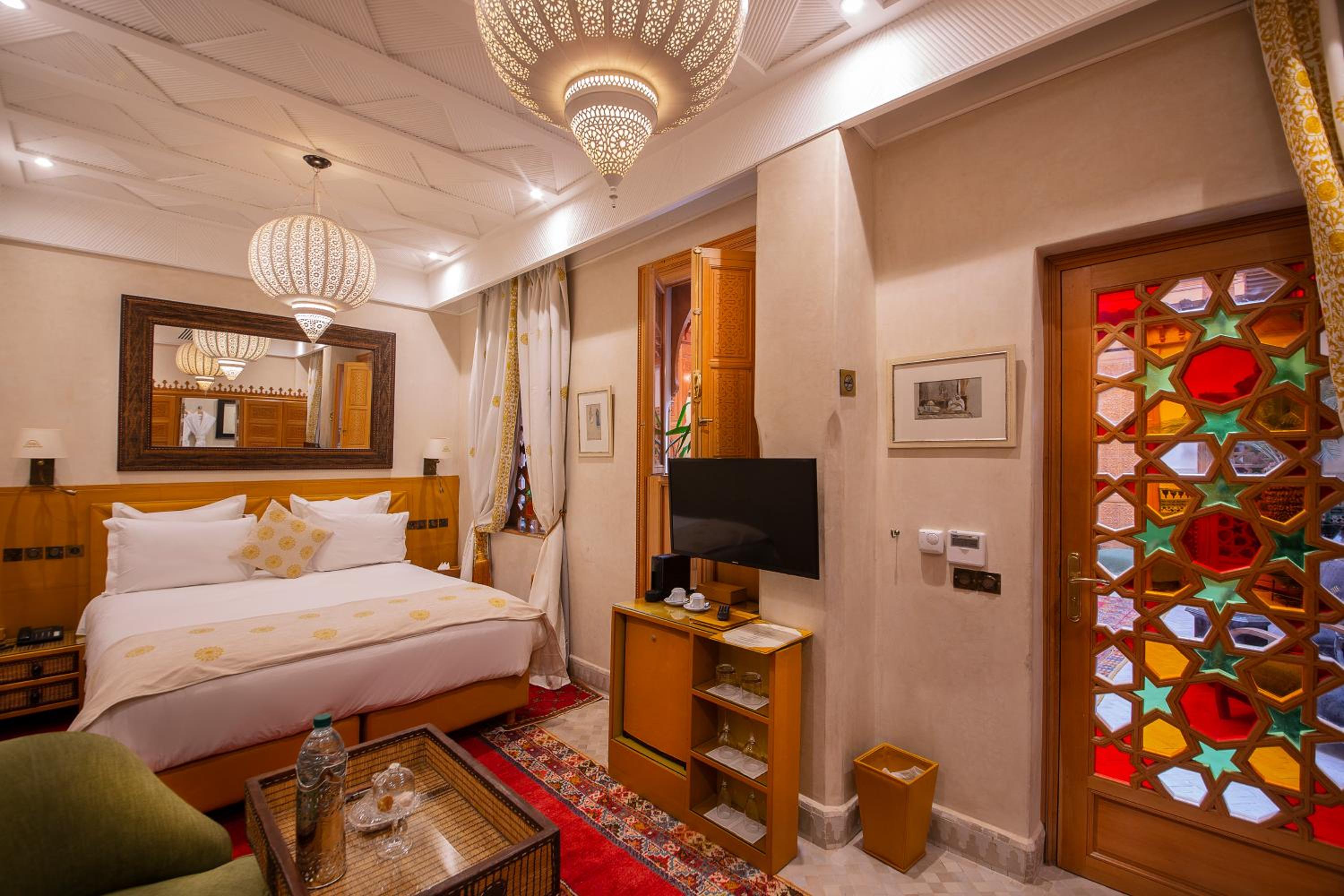 Deluxe Room - Photo 16