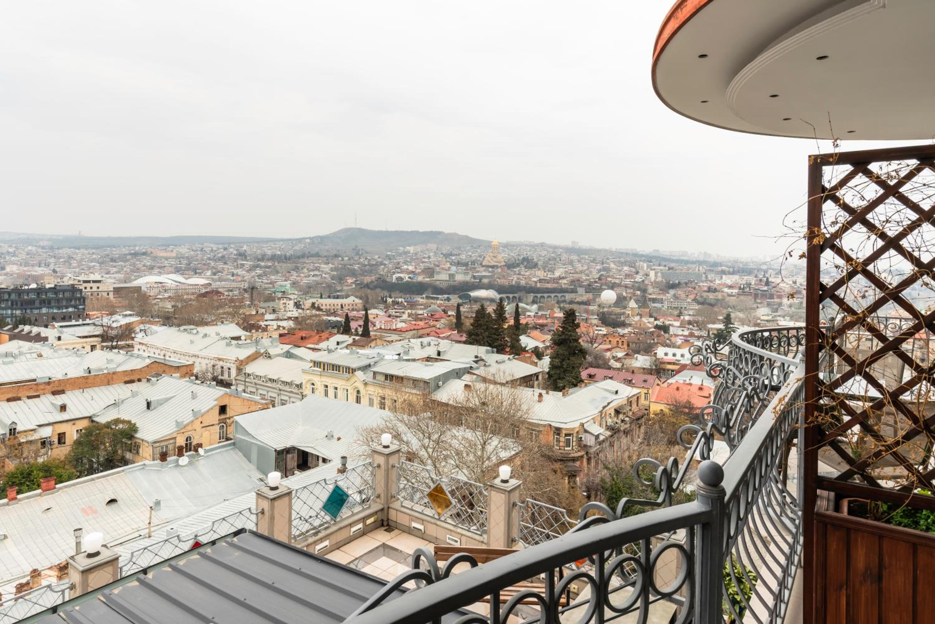 Deluxe Double Room with Balcony - Photo 5