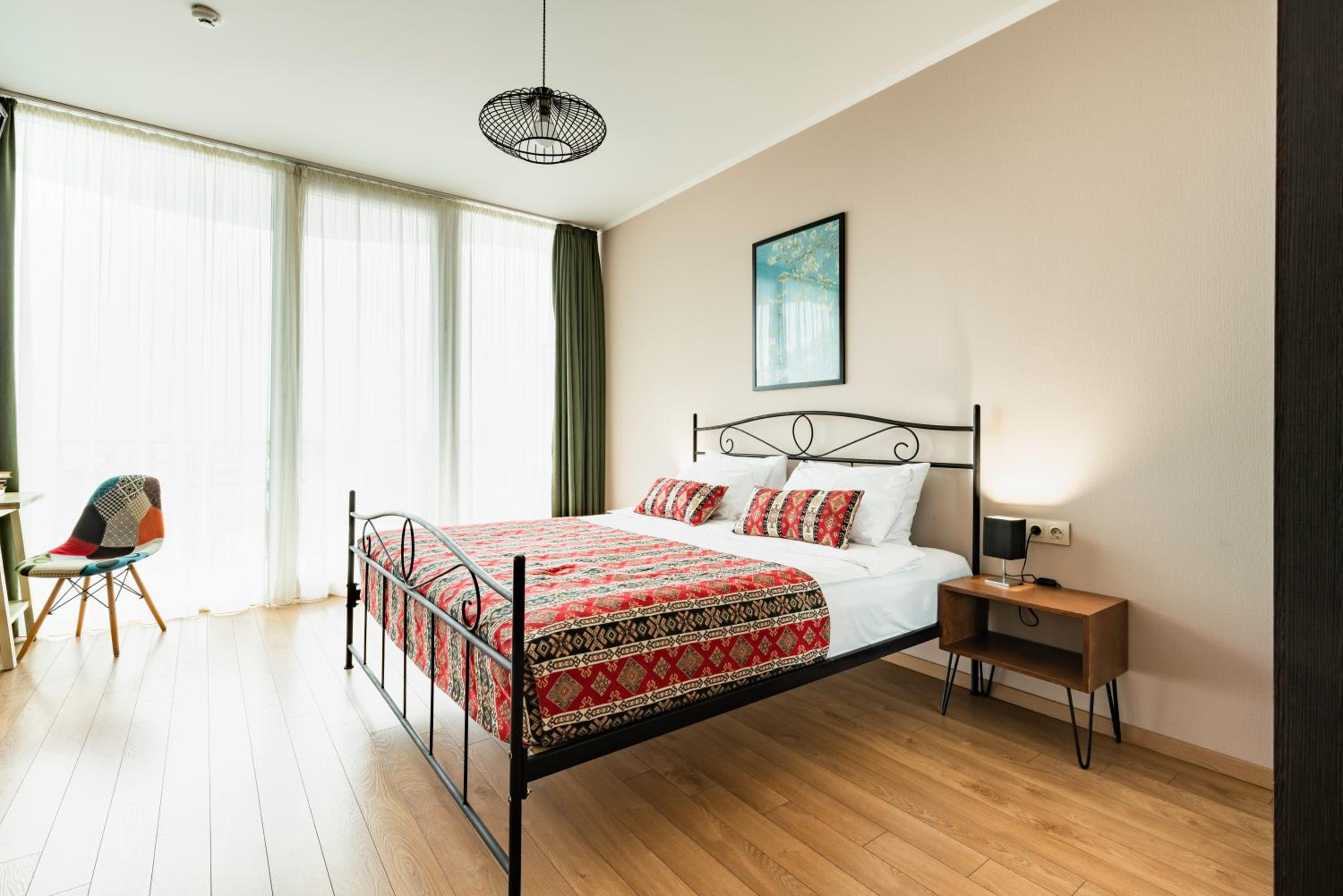 Deluxe Double Room with Balcony - Photo 7