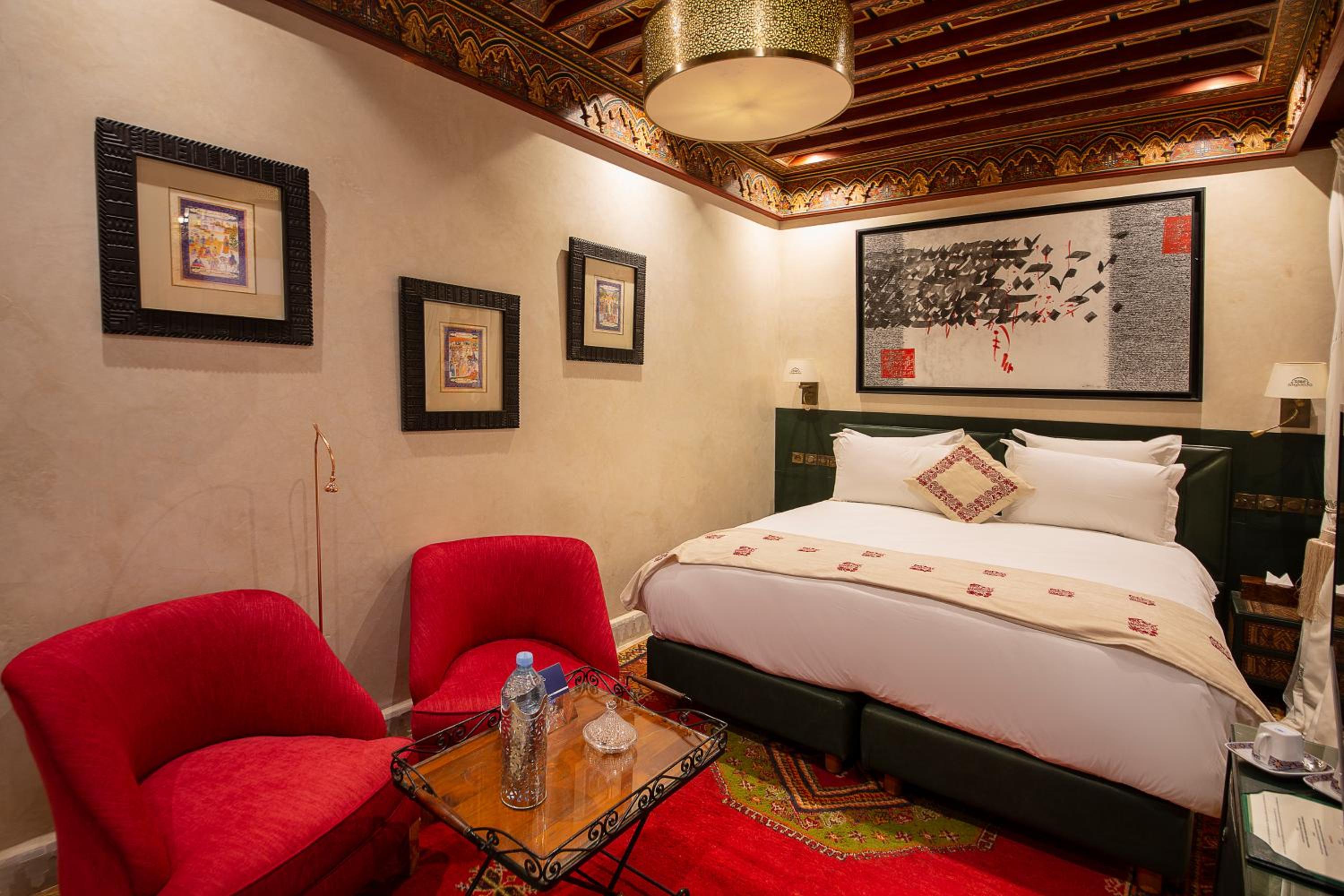 Deluxe Room - Photo 6