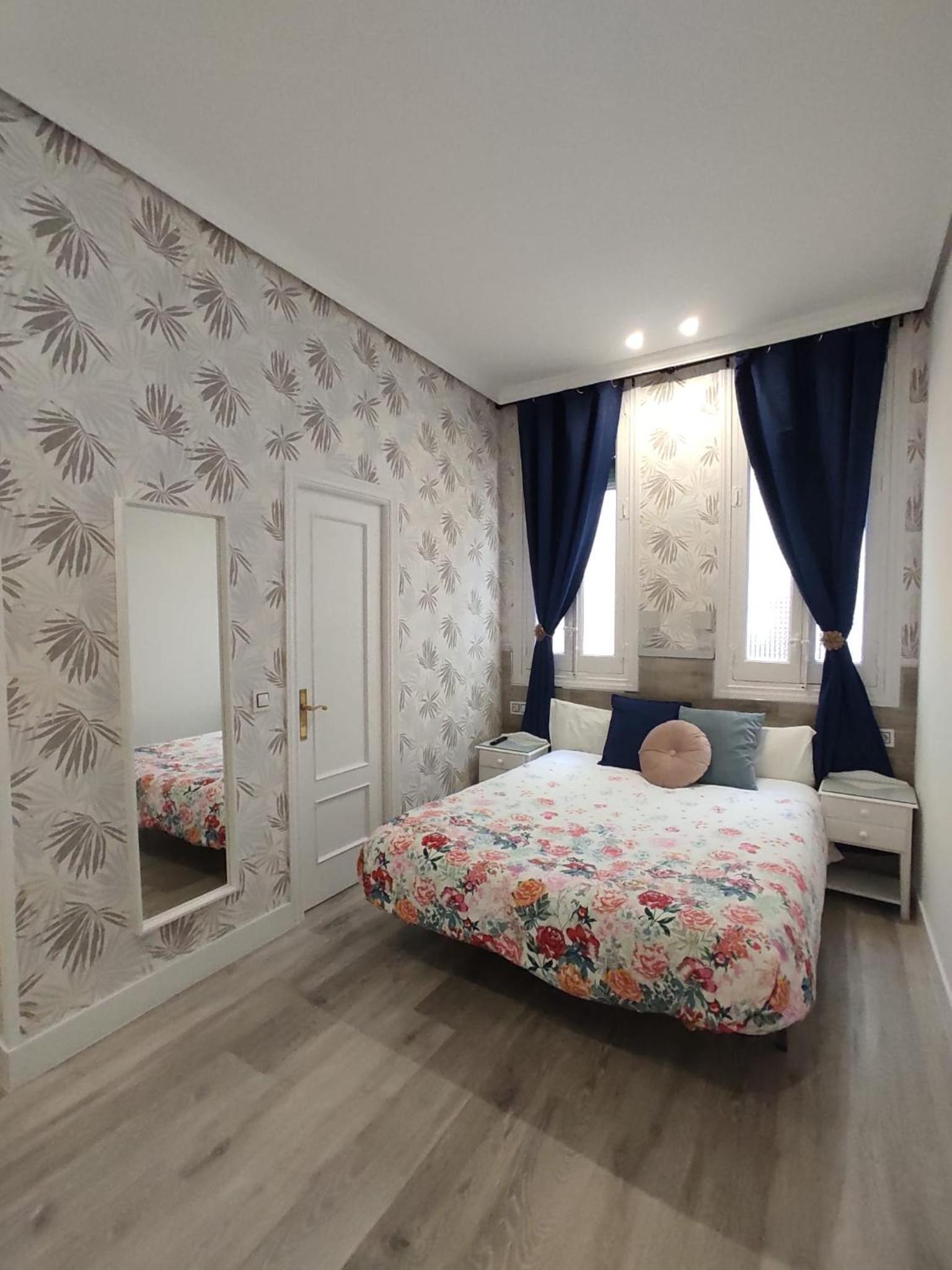 Double Room - Photo 3