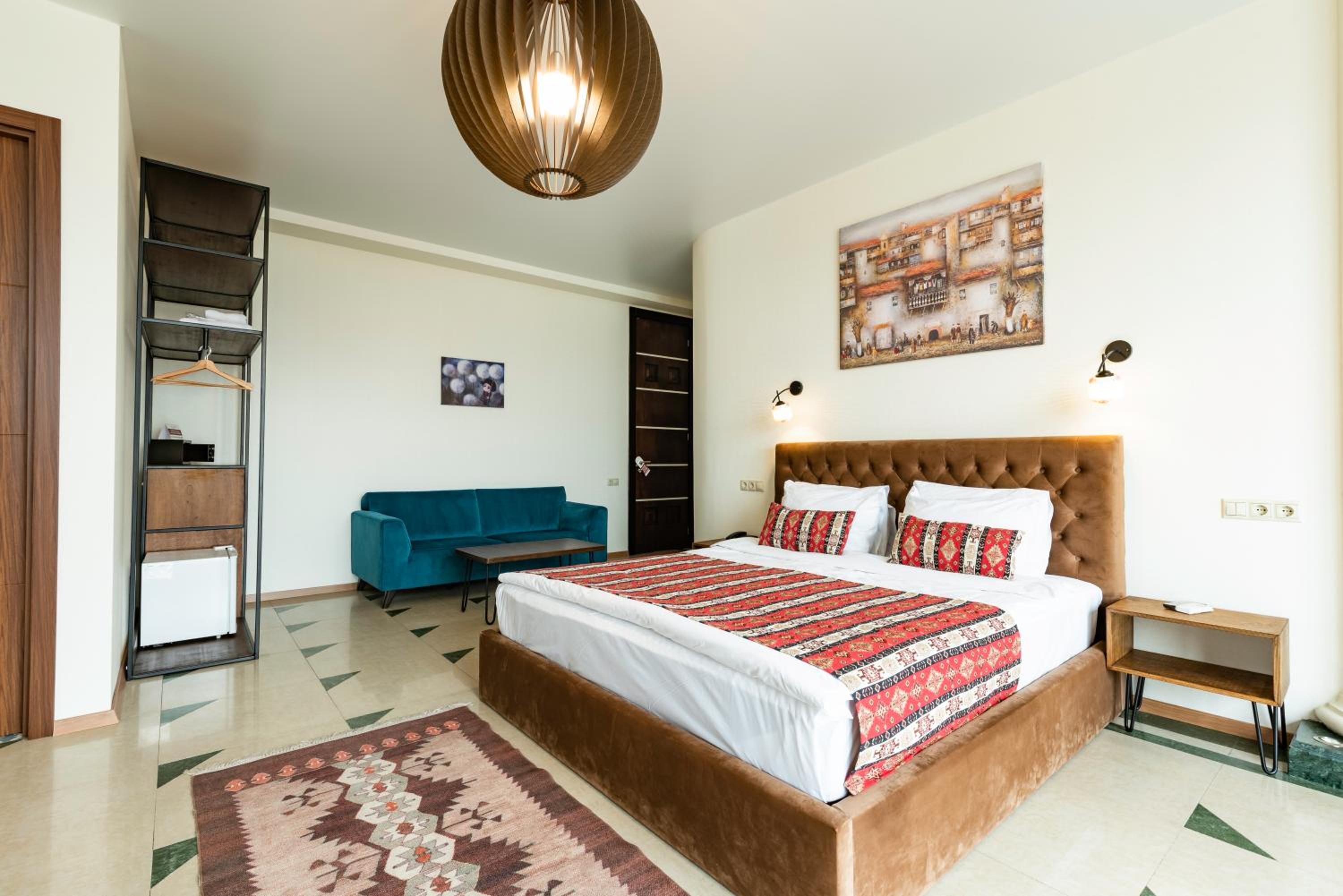 Junior Suite with Balcony - Photo 5