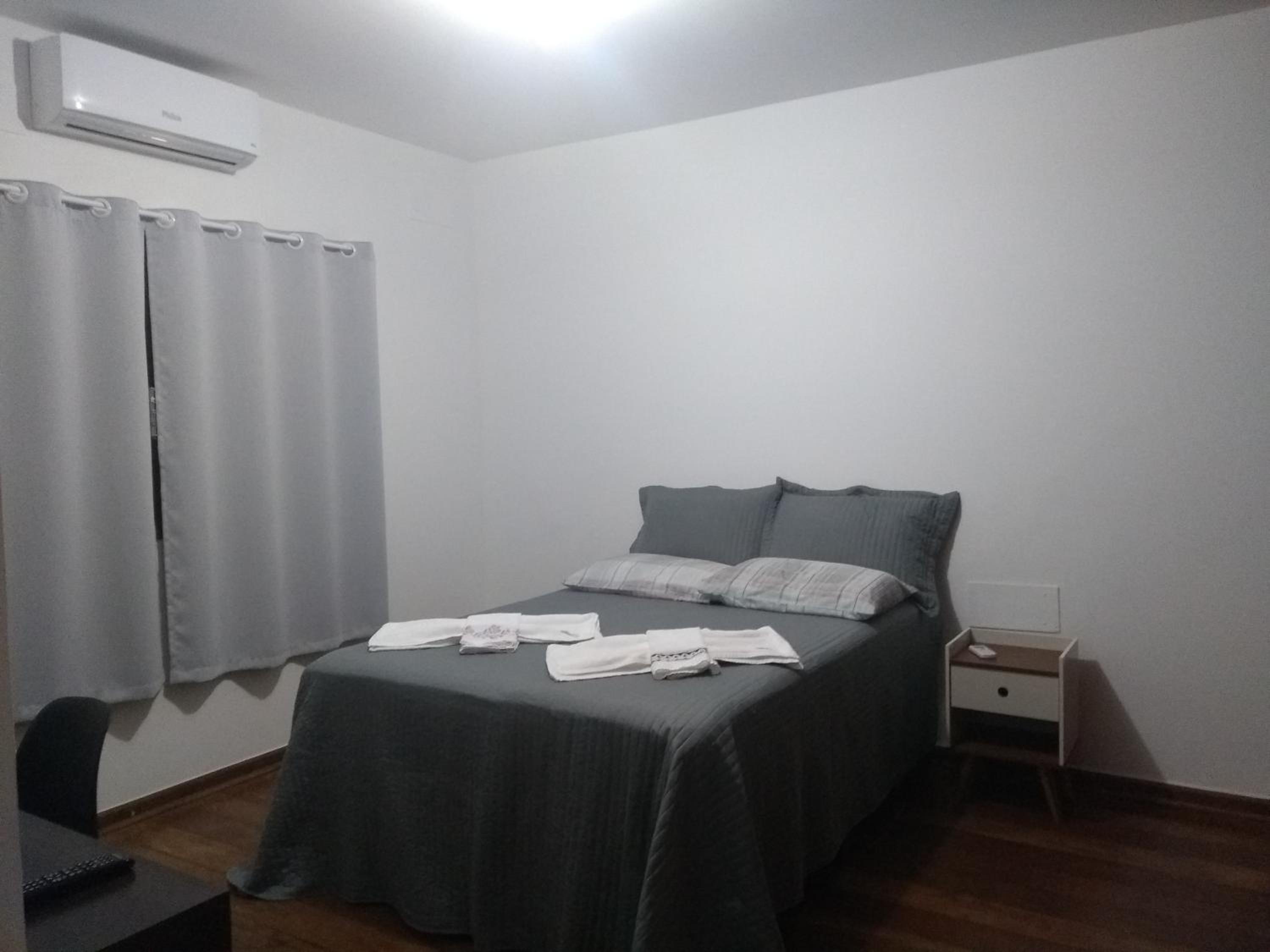 Deluxe King Room - Photo 3
