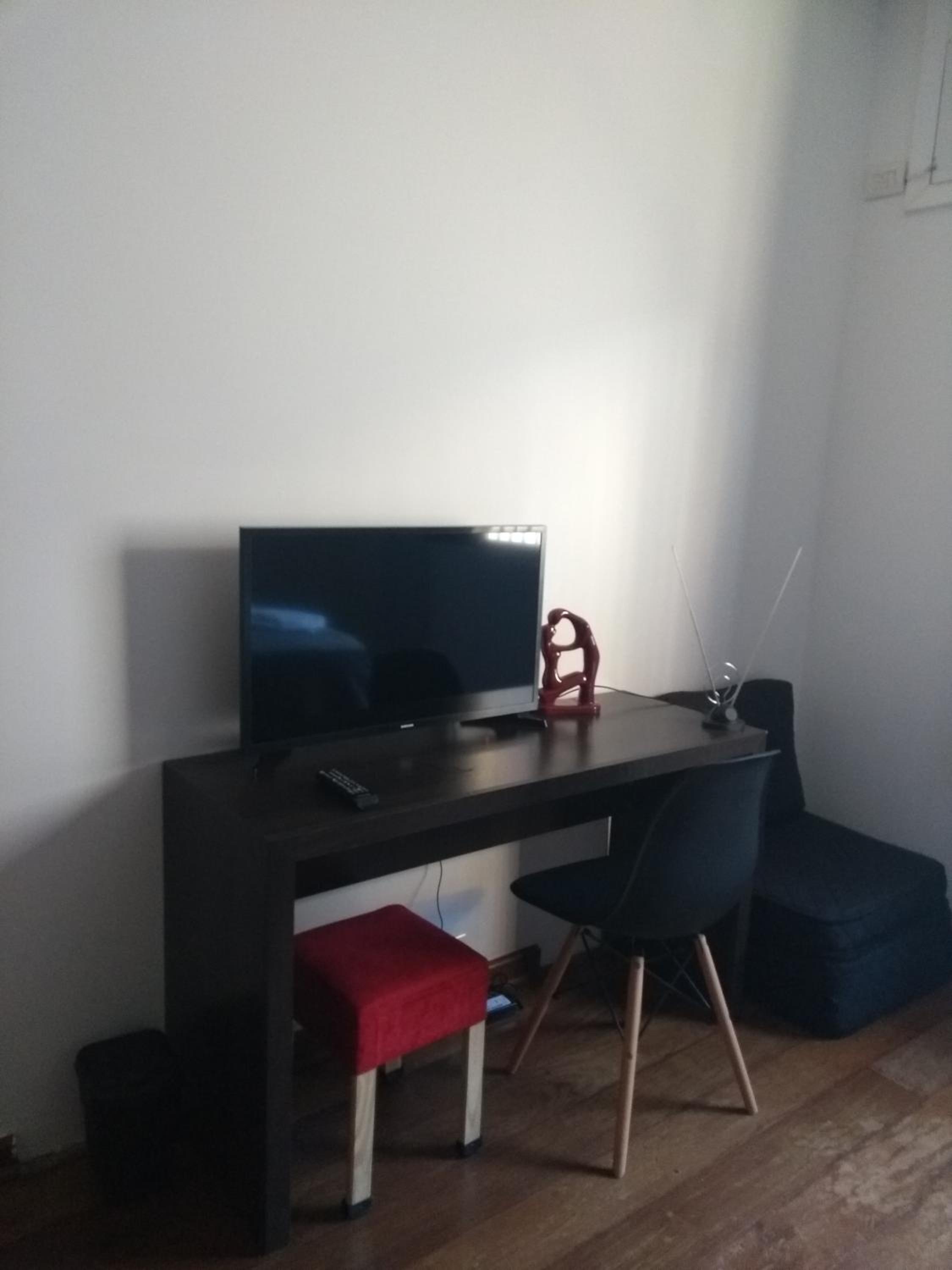 Deluxe King Room - Photo 7