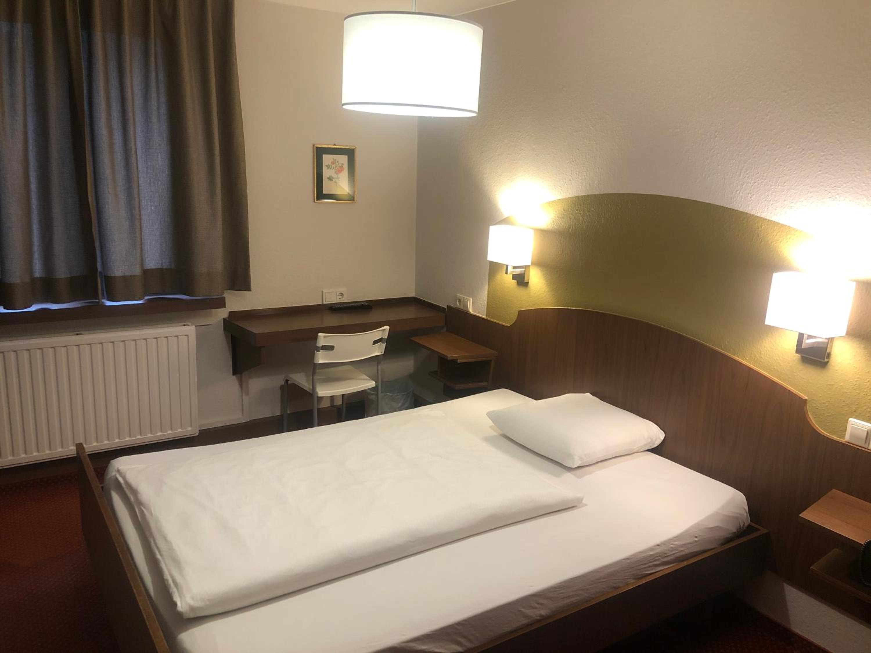Single Room photo 3