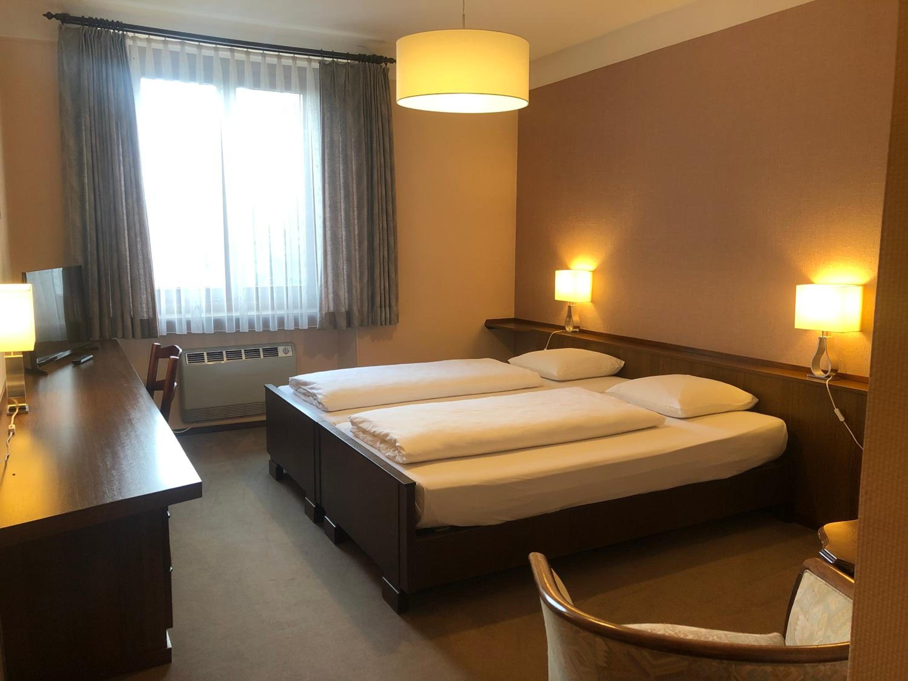 Large Double Room photo 3