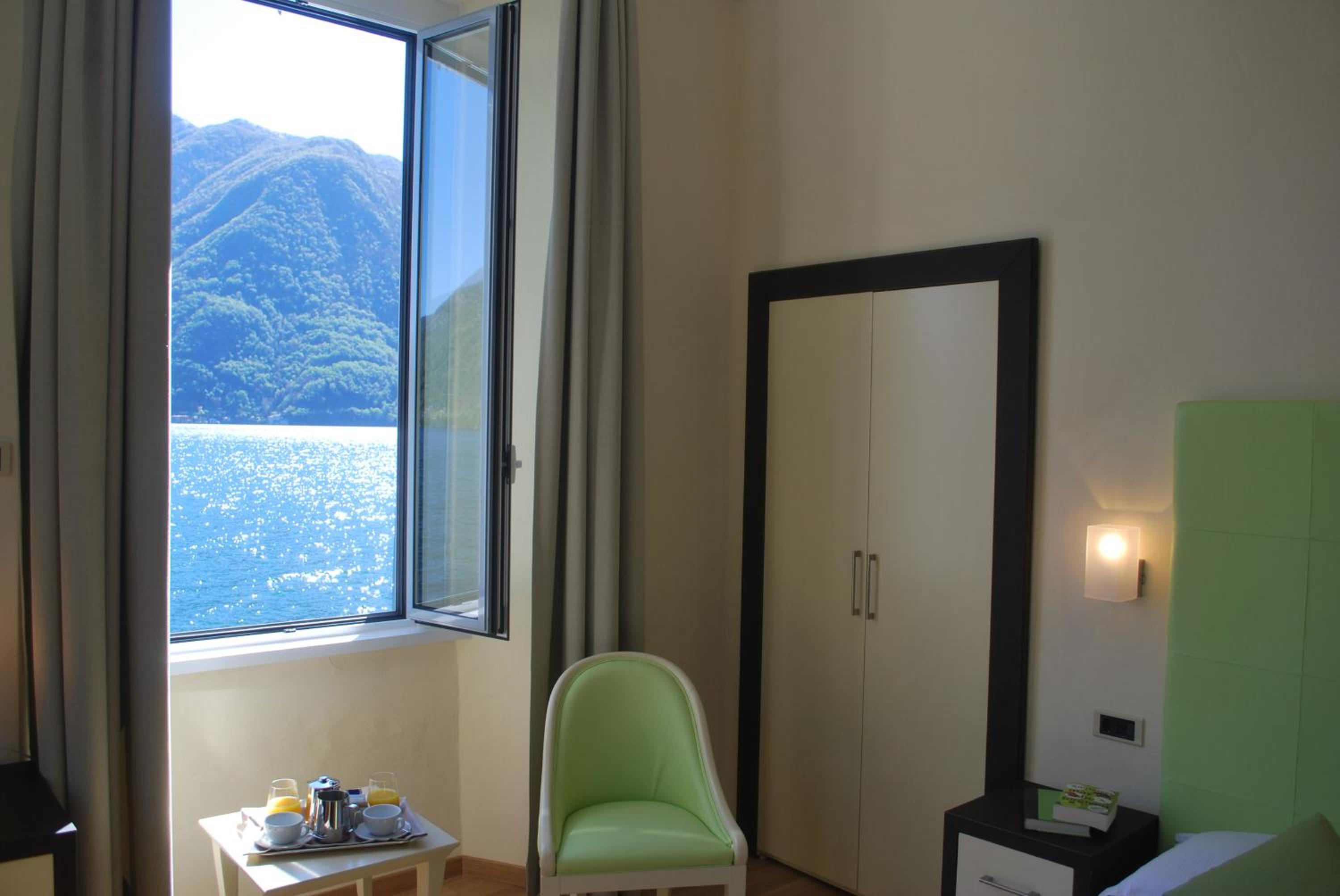 Superior Double Room with Lake View - Photo 7