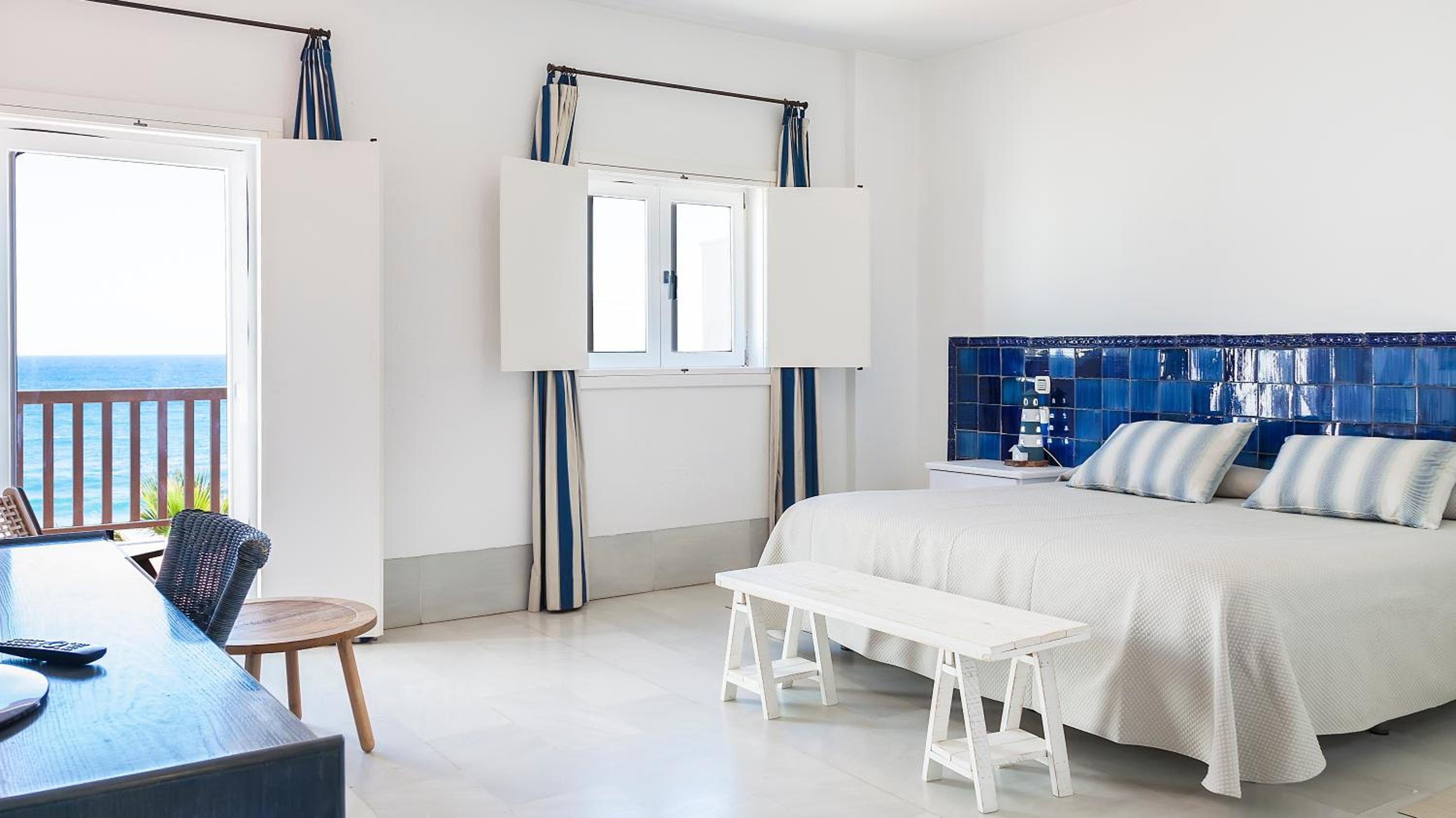 Double or Twin Room with Terrace and on the seafront photo 1