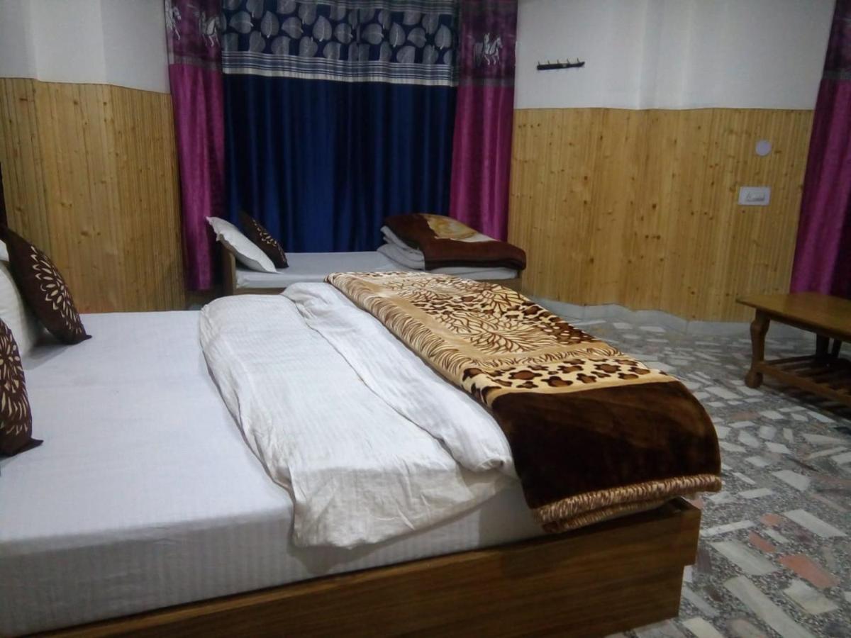 Deluxe Room (2 Adults + 1 Child) photo 1