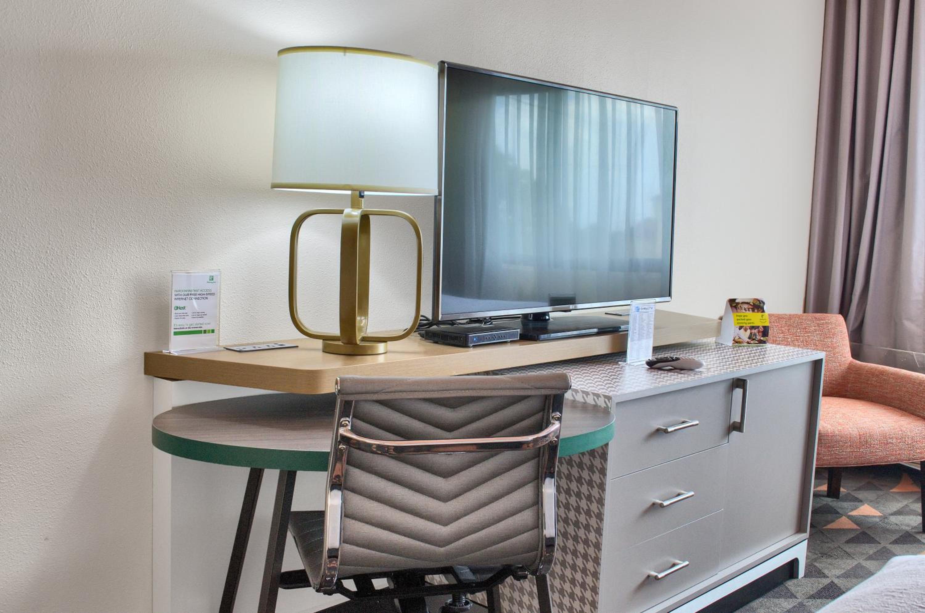 Standard King Room - Photo 1