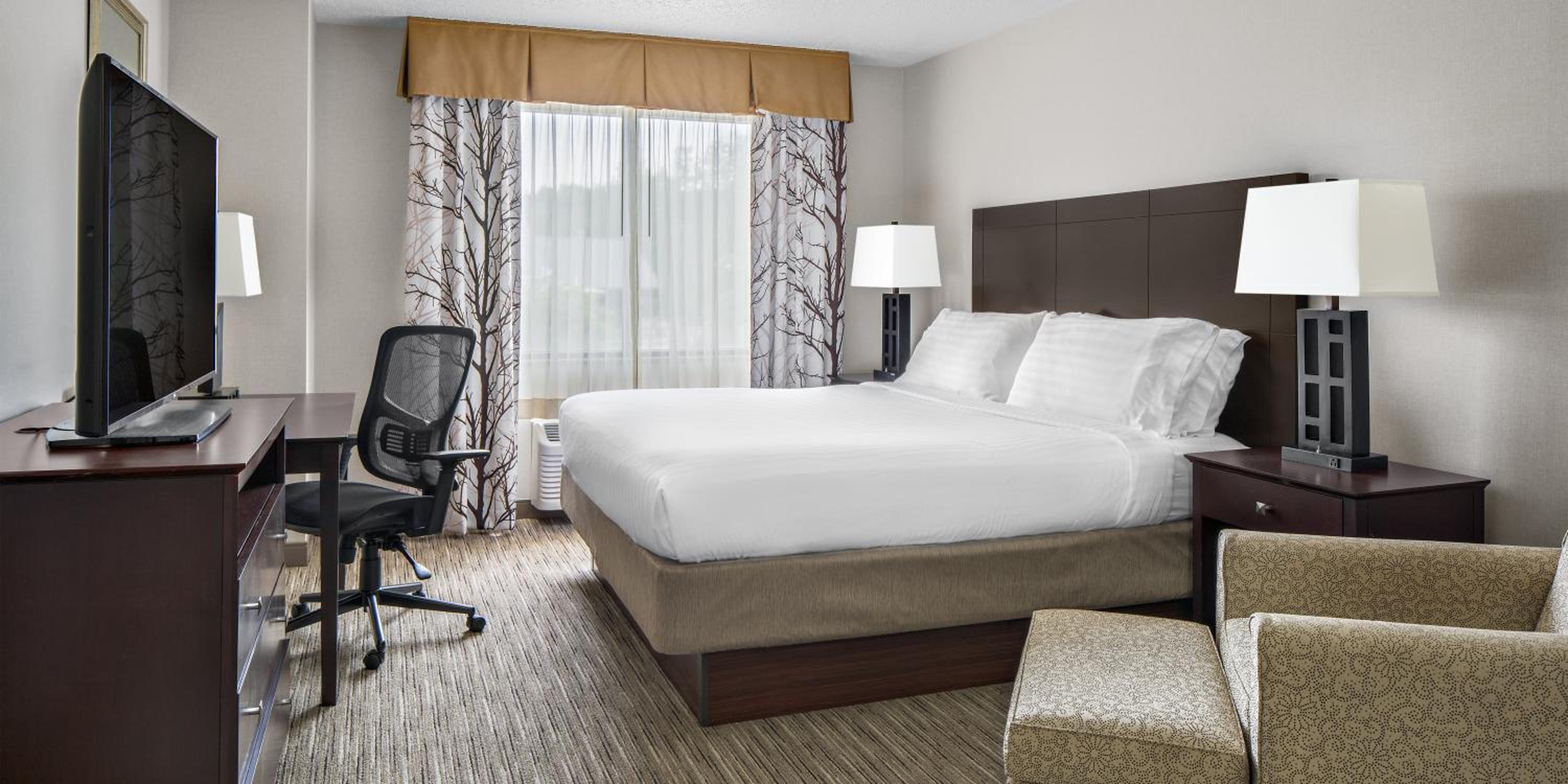 Suite - Photo 1