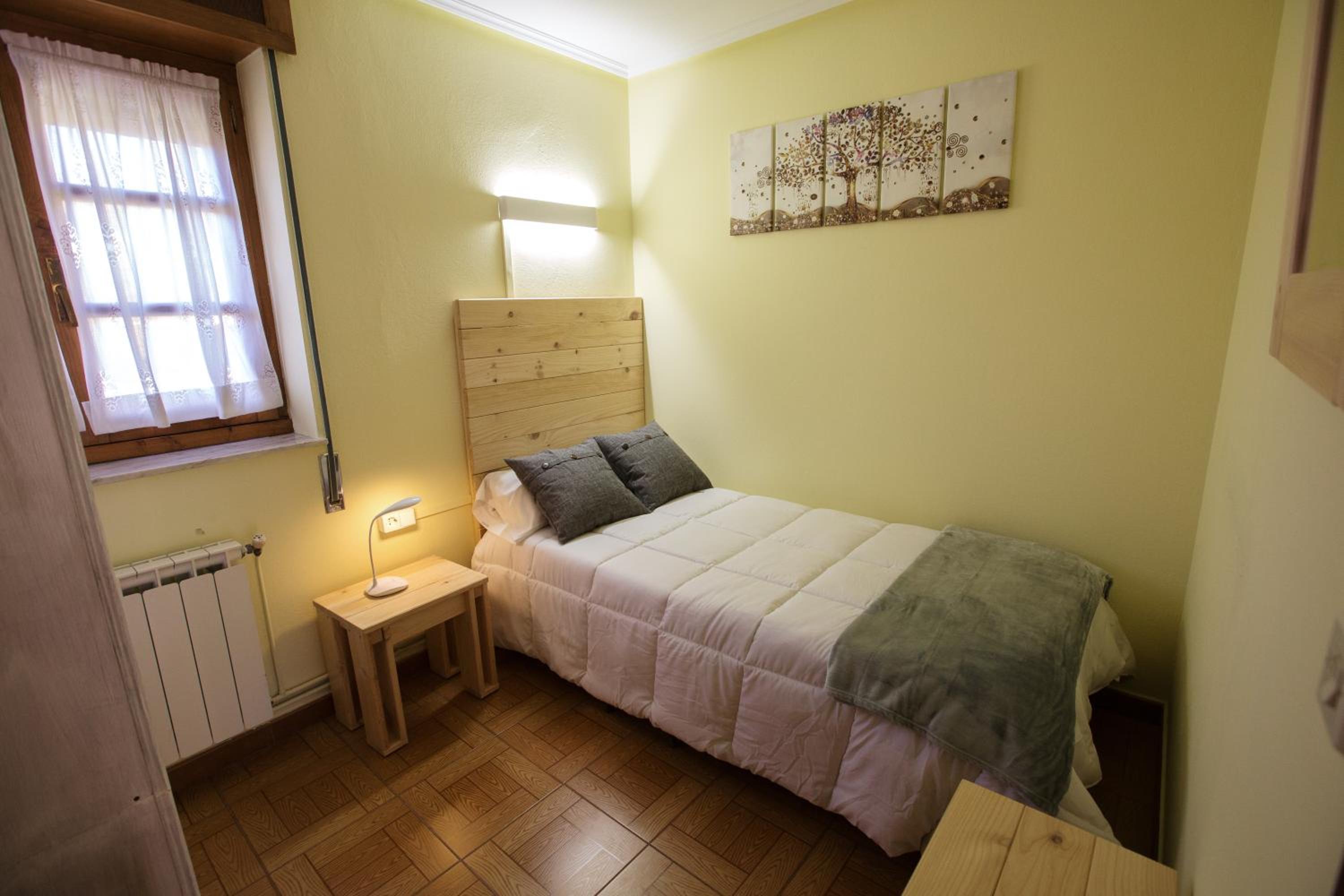 Three-Bedroom Townhouse - Photo 15