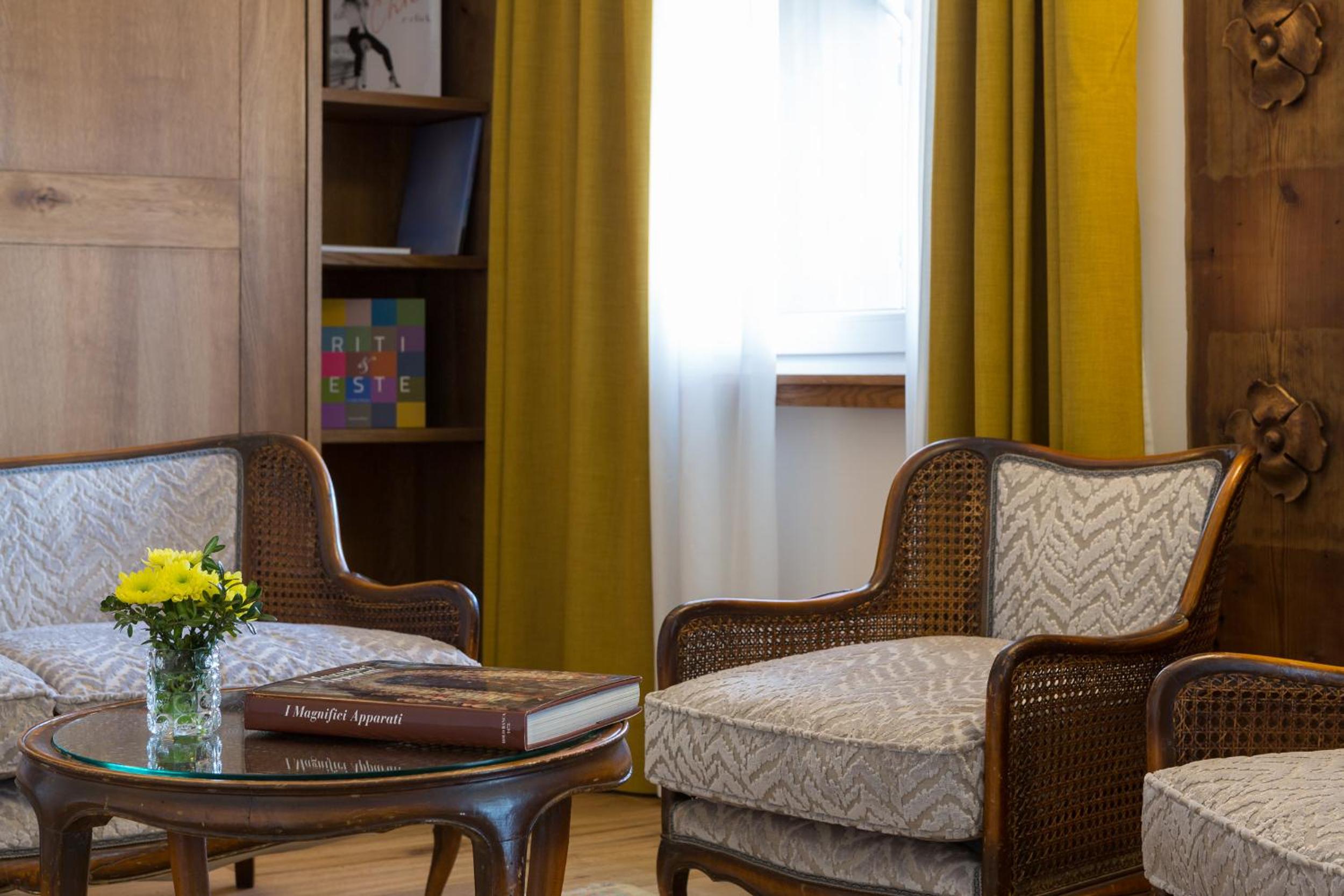 Suite with Balcony - Photo 3