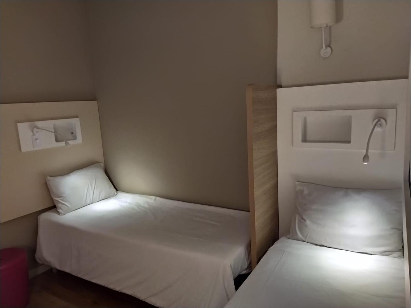 Standard Twin Room photo 1