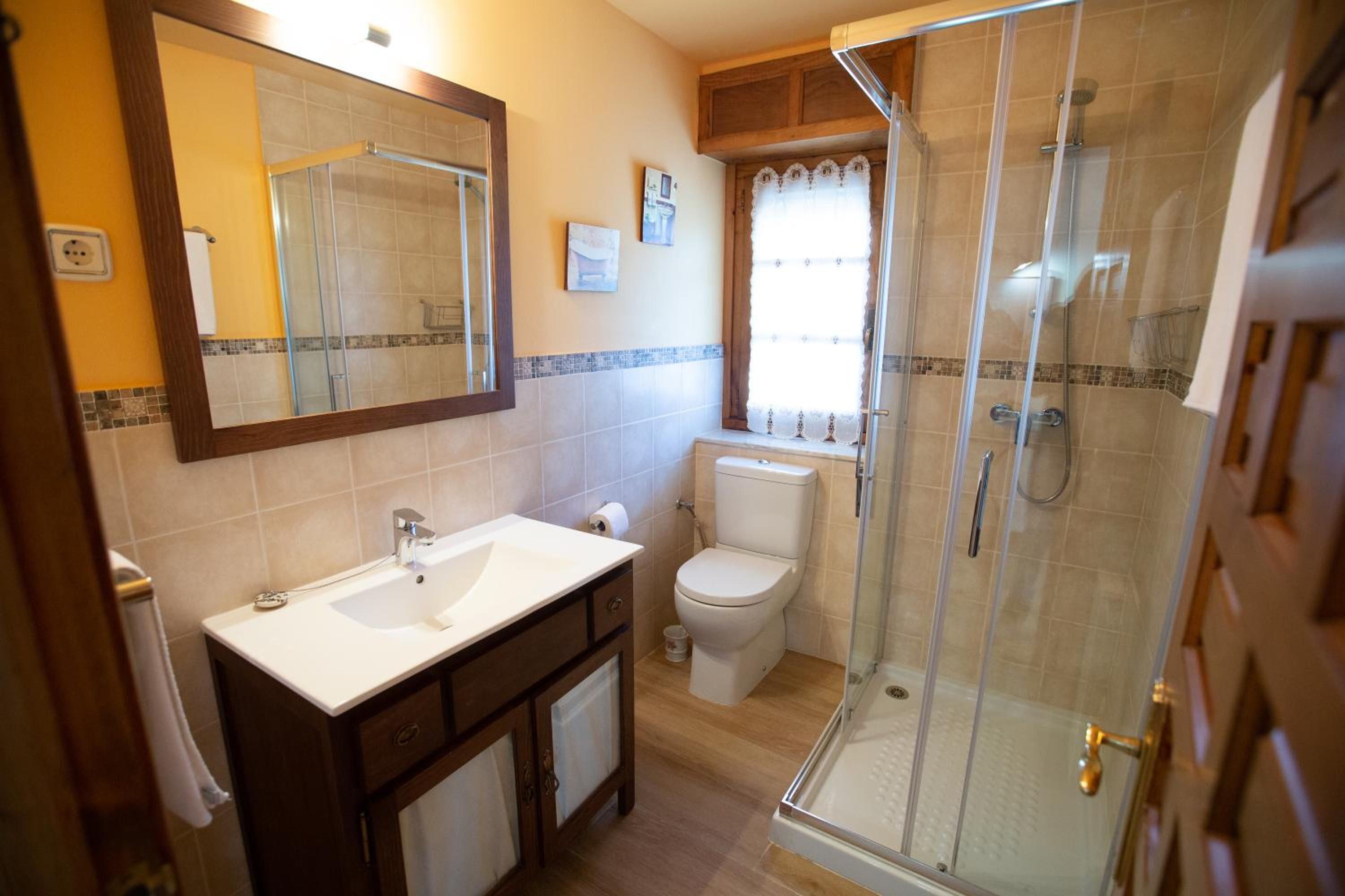 Three-Bedroom Townhouse - Photo 8