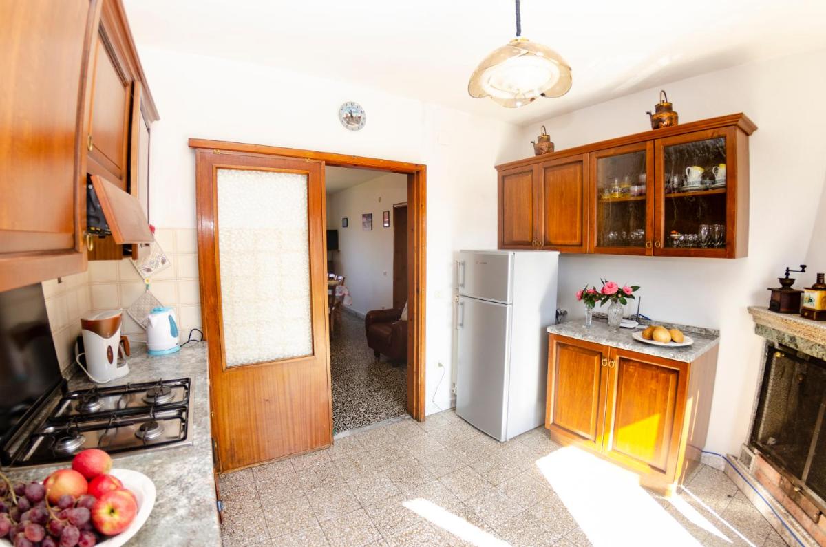 Three-Bedroom House photo 2