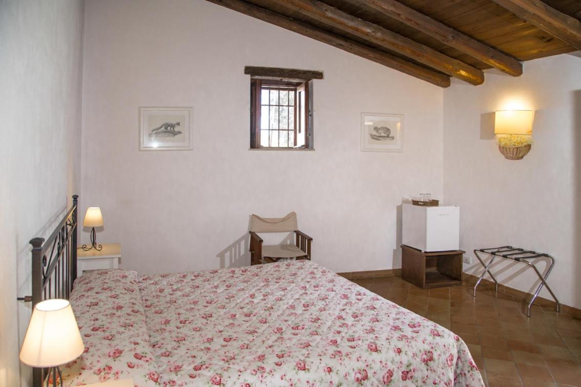 Double Room - Photo 8