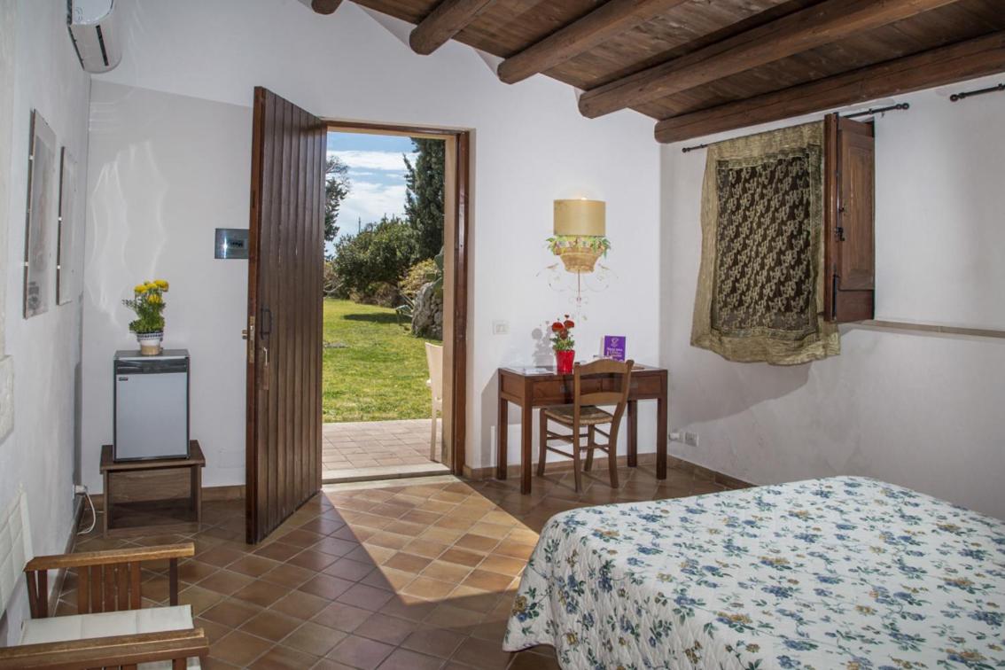Double Room - Photo 6