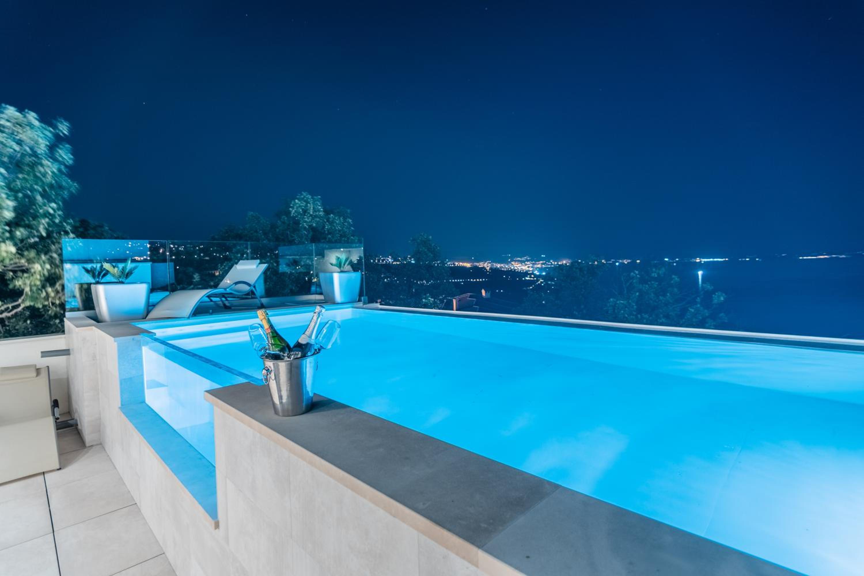 Villa with Sea View photo 2