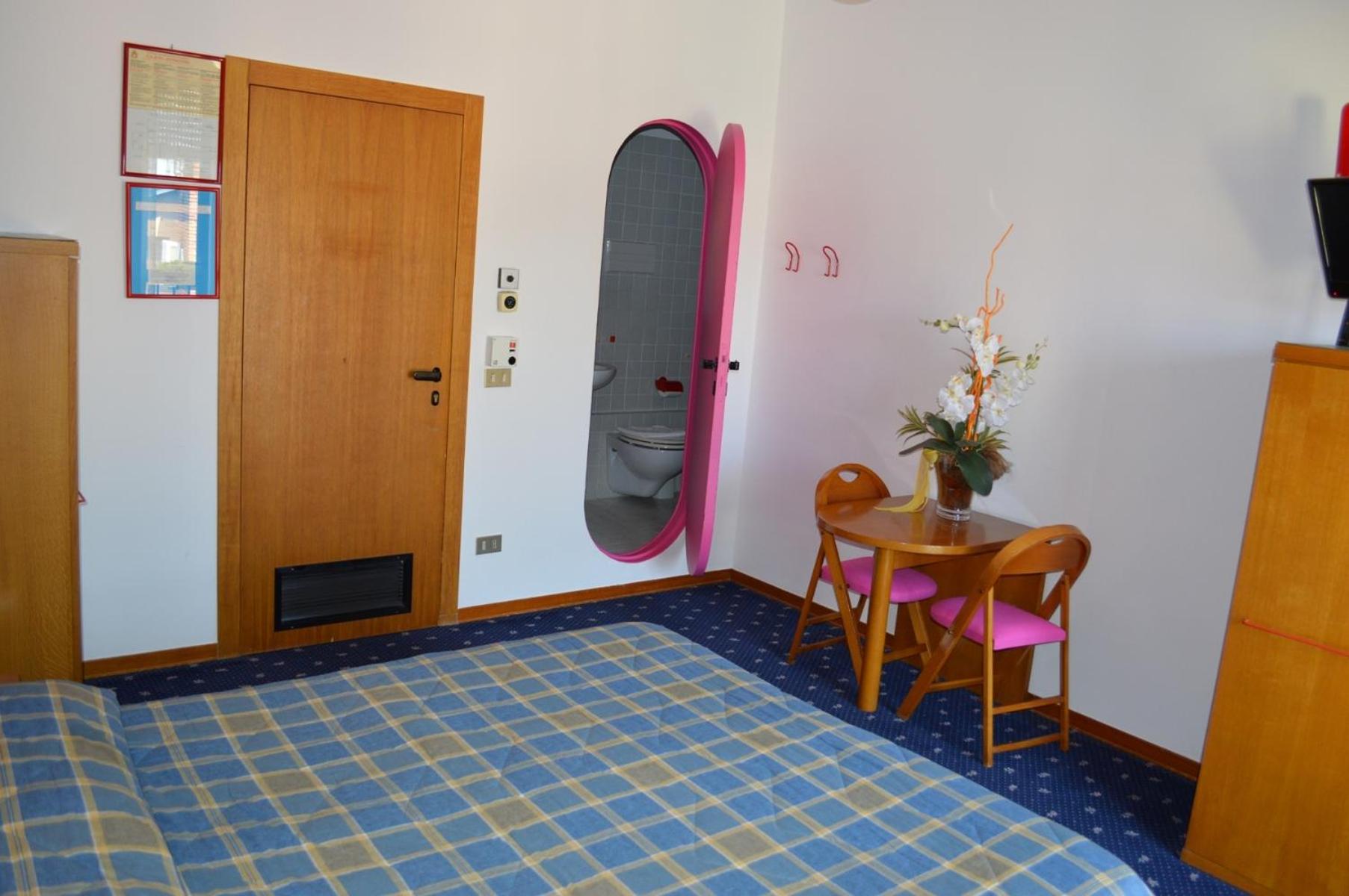 Triple Room - Photo 2
