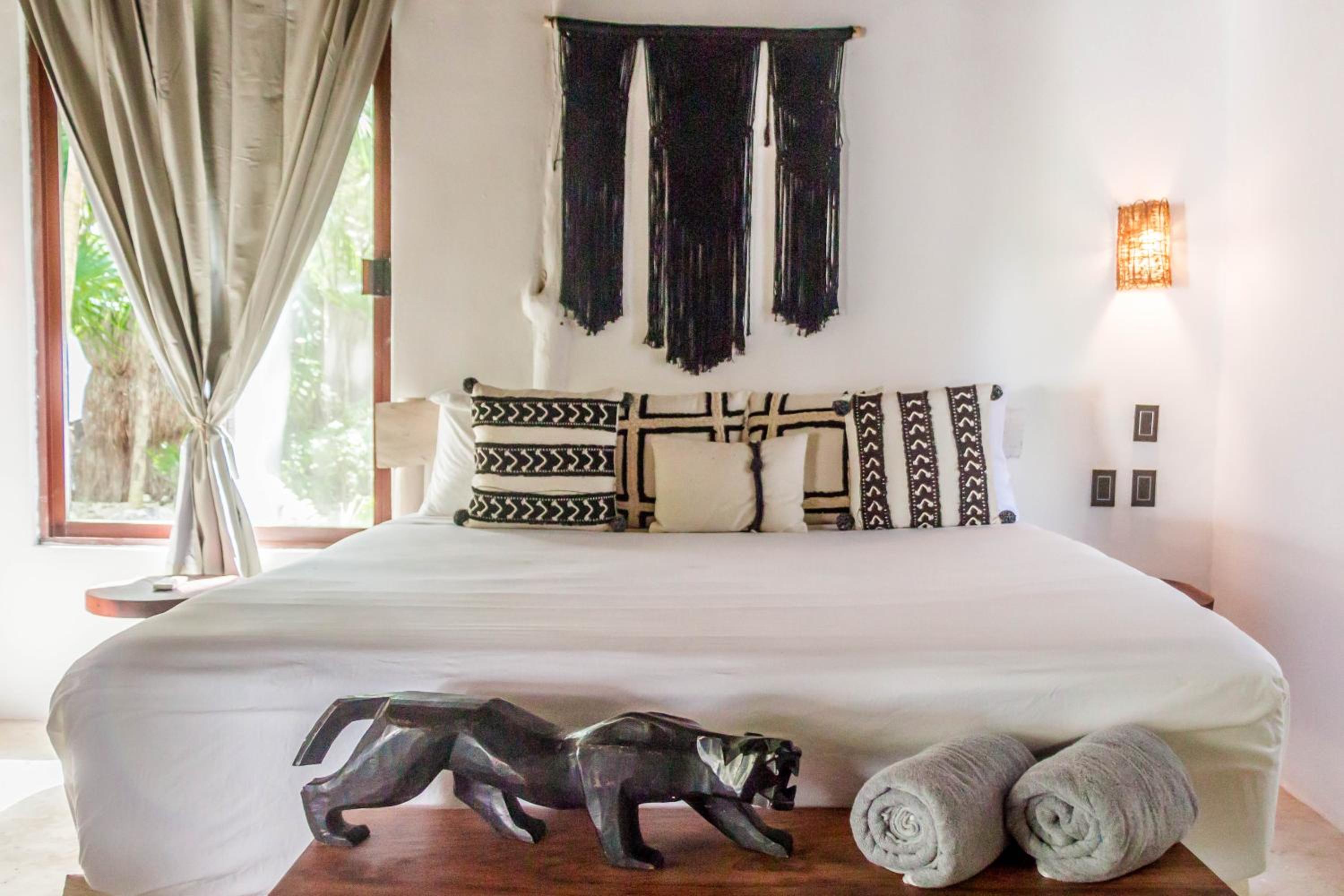 Garden Suite King With Patio And Jungle View