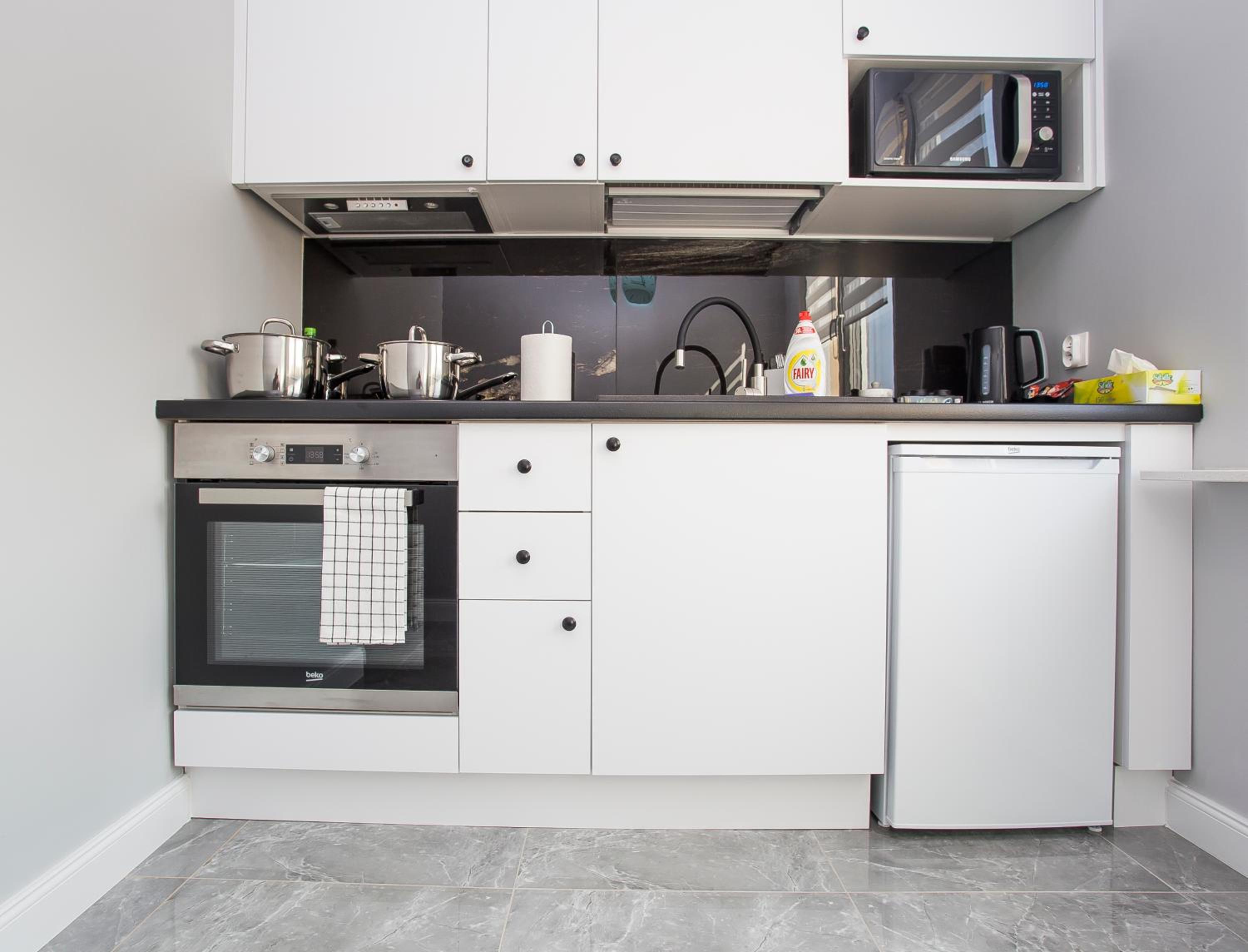 One-Bedroom Apartment - Photo 25