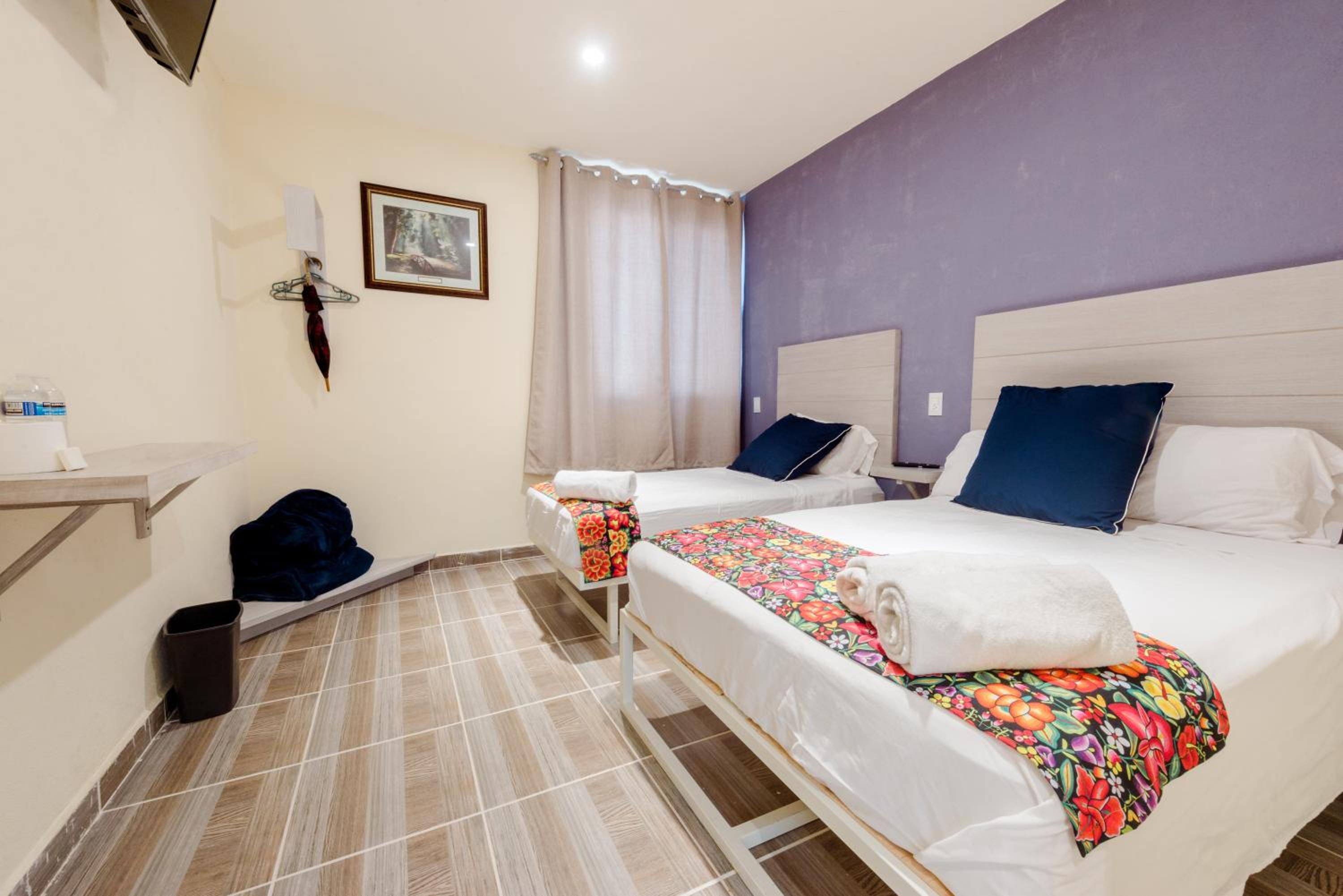 Classic Triple Room - Photo 2