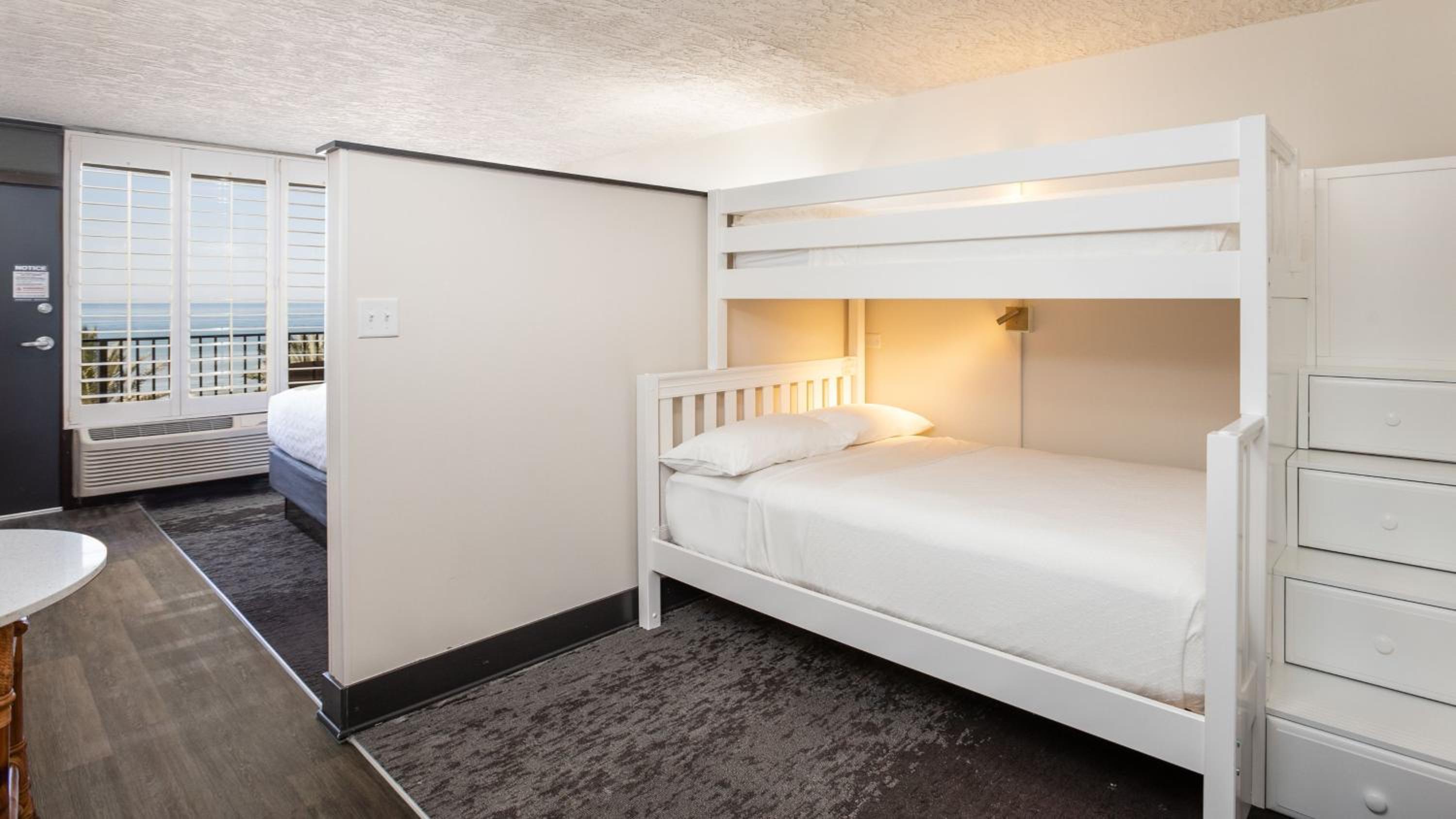 King Bed Gulf Front with Twin/Full Bunk Bed Oceanfront