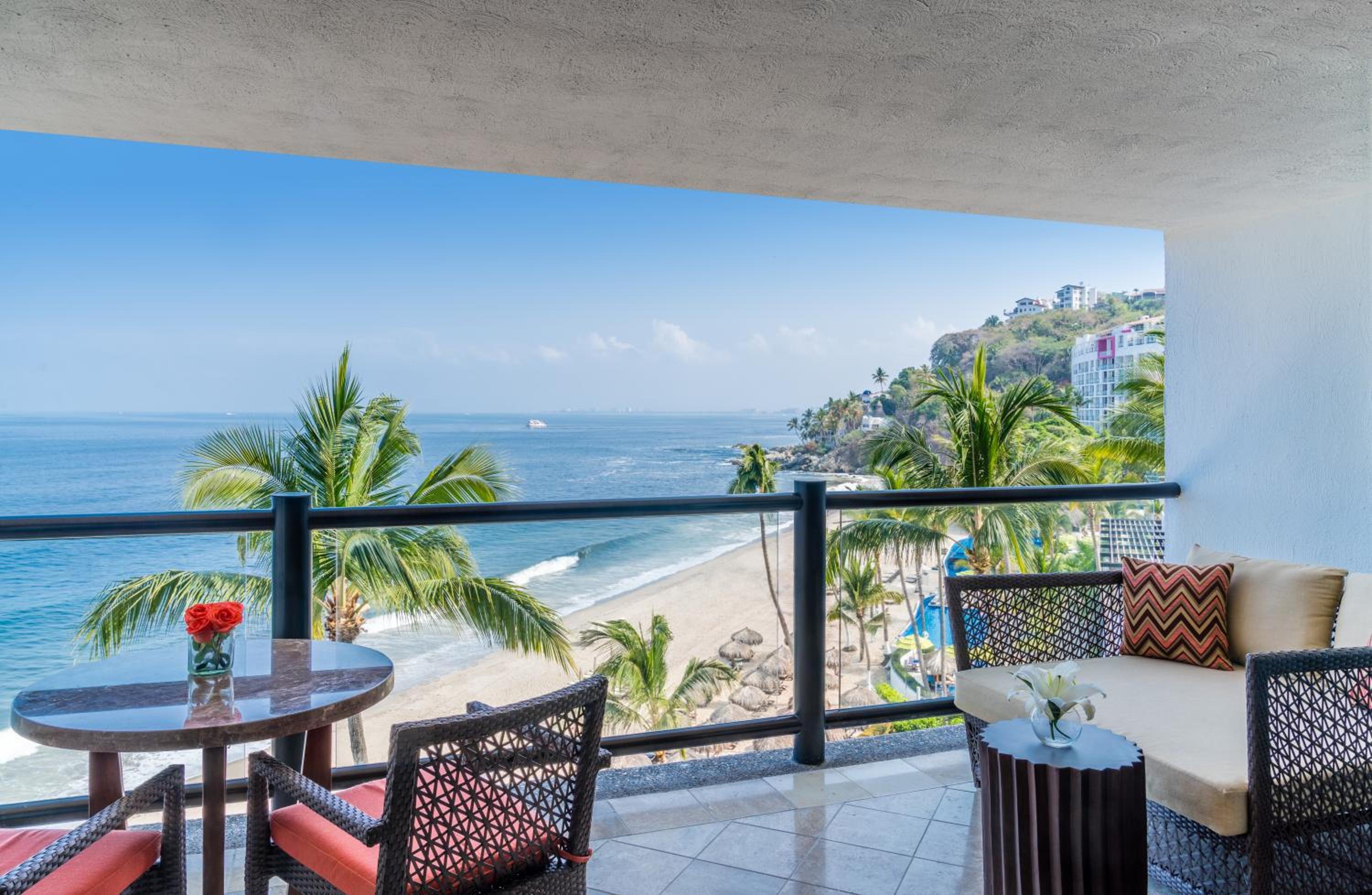 Club Suite with Ocean View - Photo 2