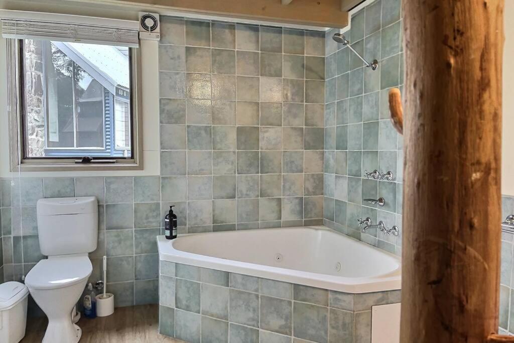 Three-Bedroom Chalet photo 1